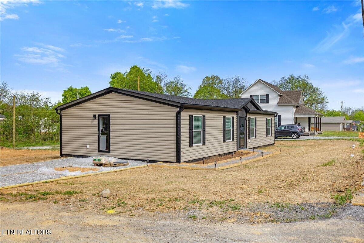 9 Hamilton Street Englewood TN 37329