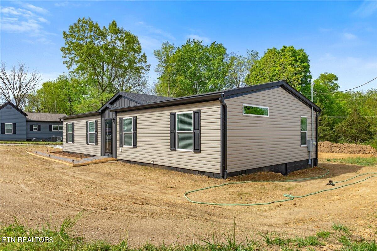 9 Hamilton Street Englewood TN 37329