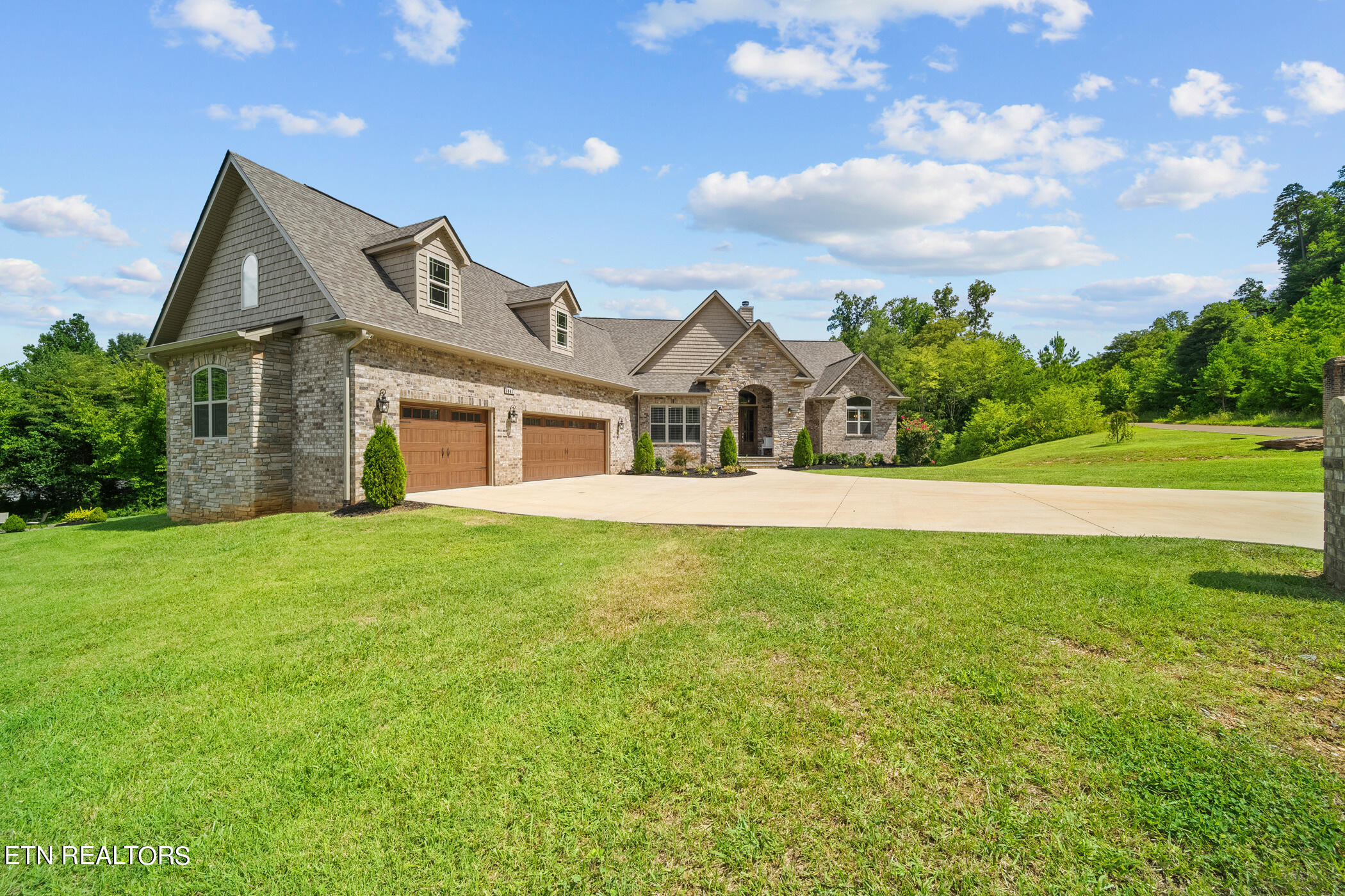 6841 Redtail Hawk Way Knoxville TN 37921