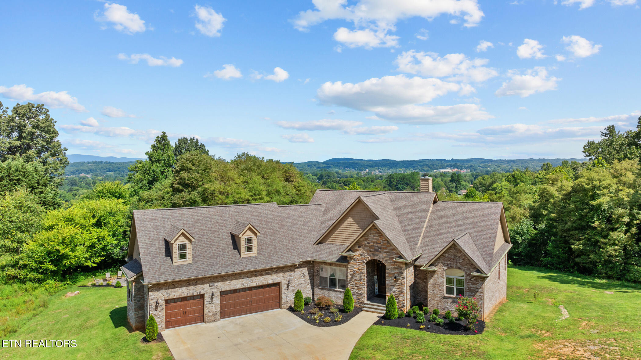6841 Redtail Hawk Way Knoxville TN 37921