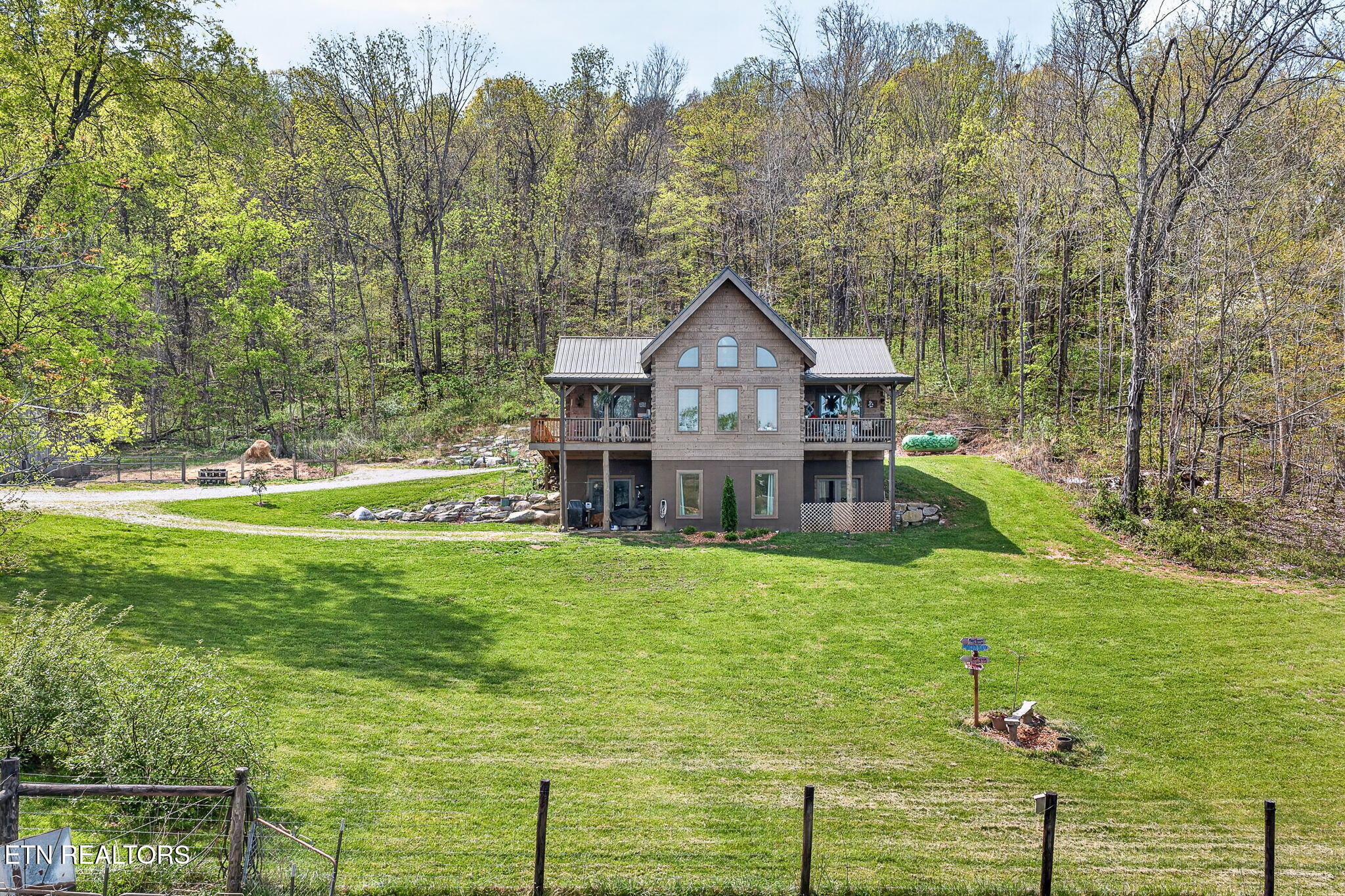 1218 Moody Road Byrdstown TN 38549