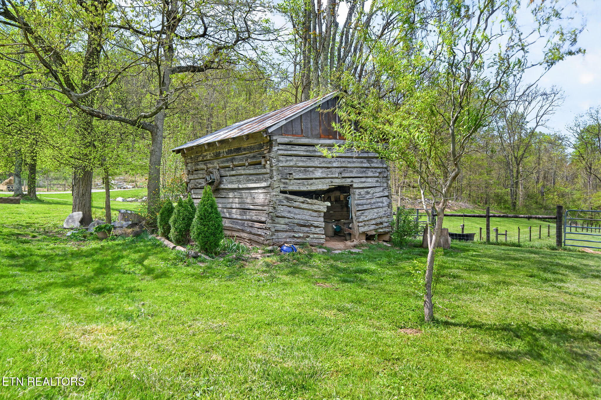 1218 Moody Road Byrdstown TN 38549