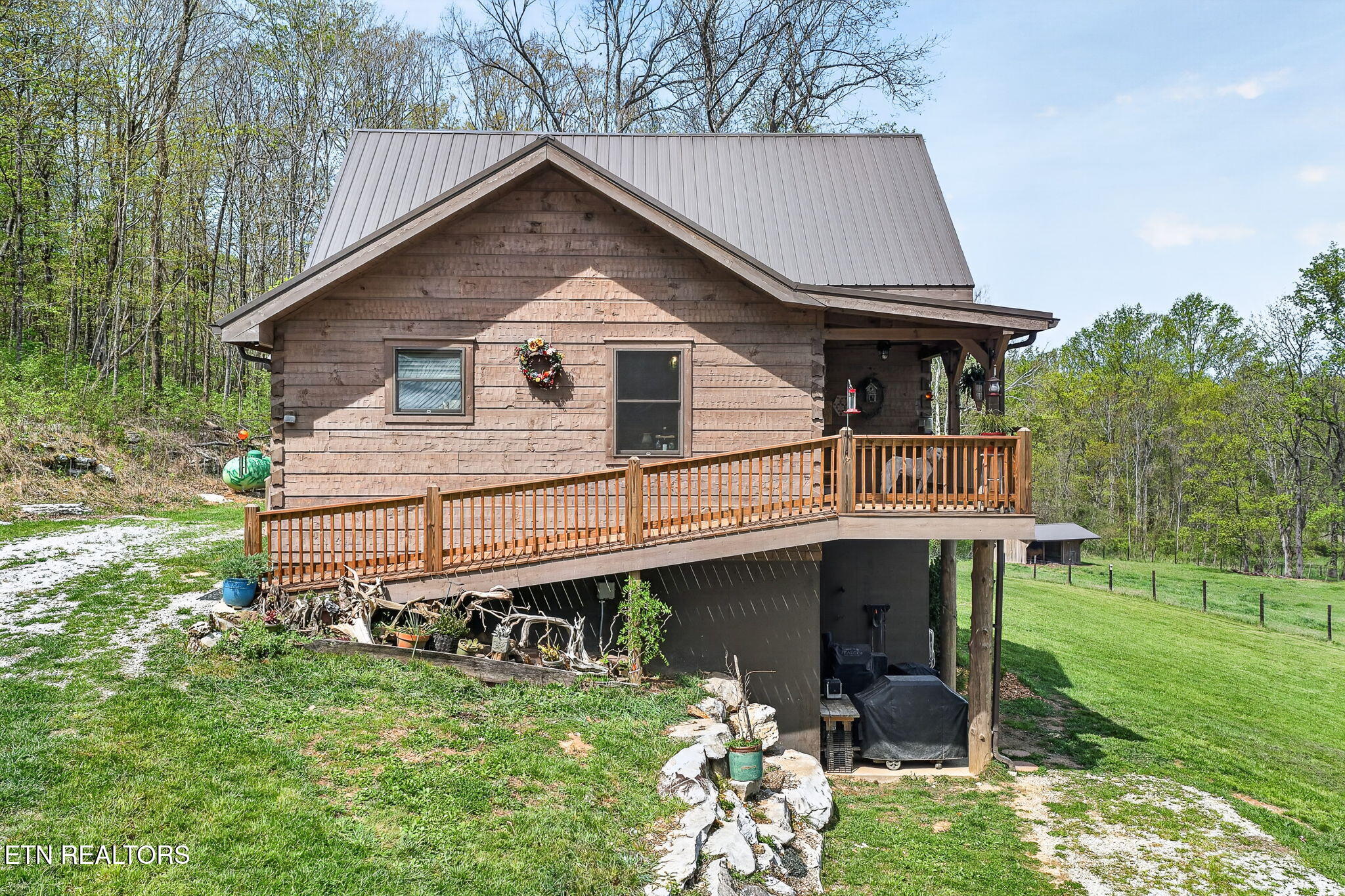 1218 Moody Road Byrdstown TN 38549