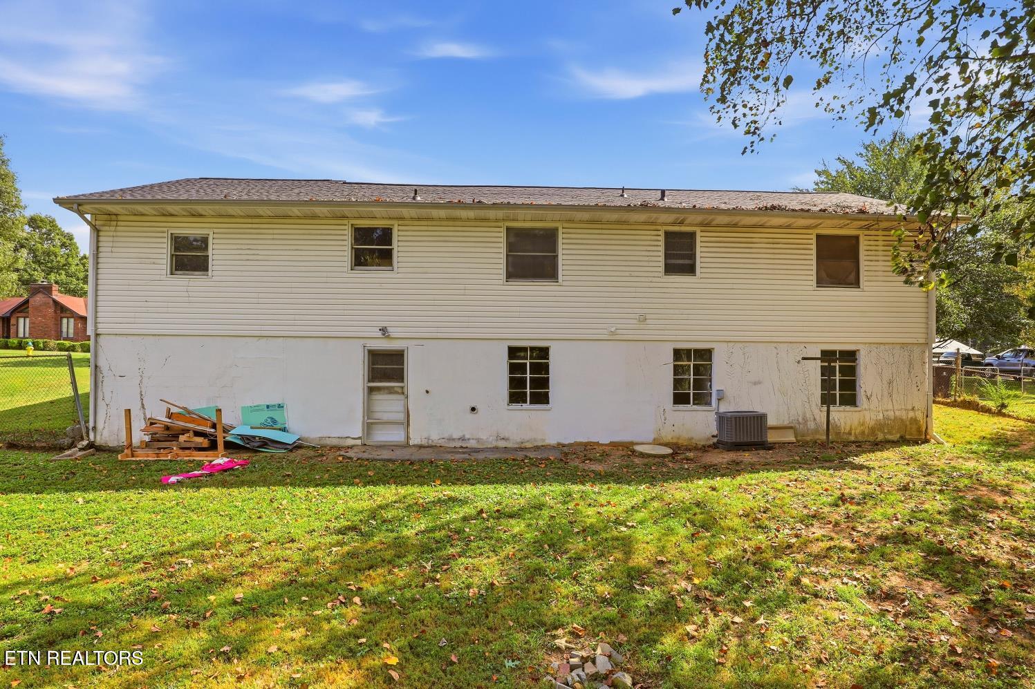 1009 Oaklett Drive Knoxville TN 37912