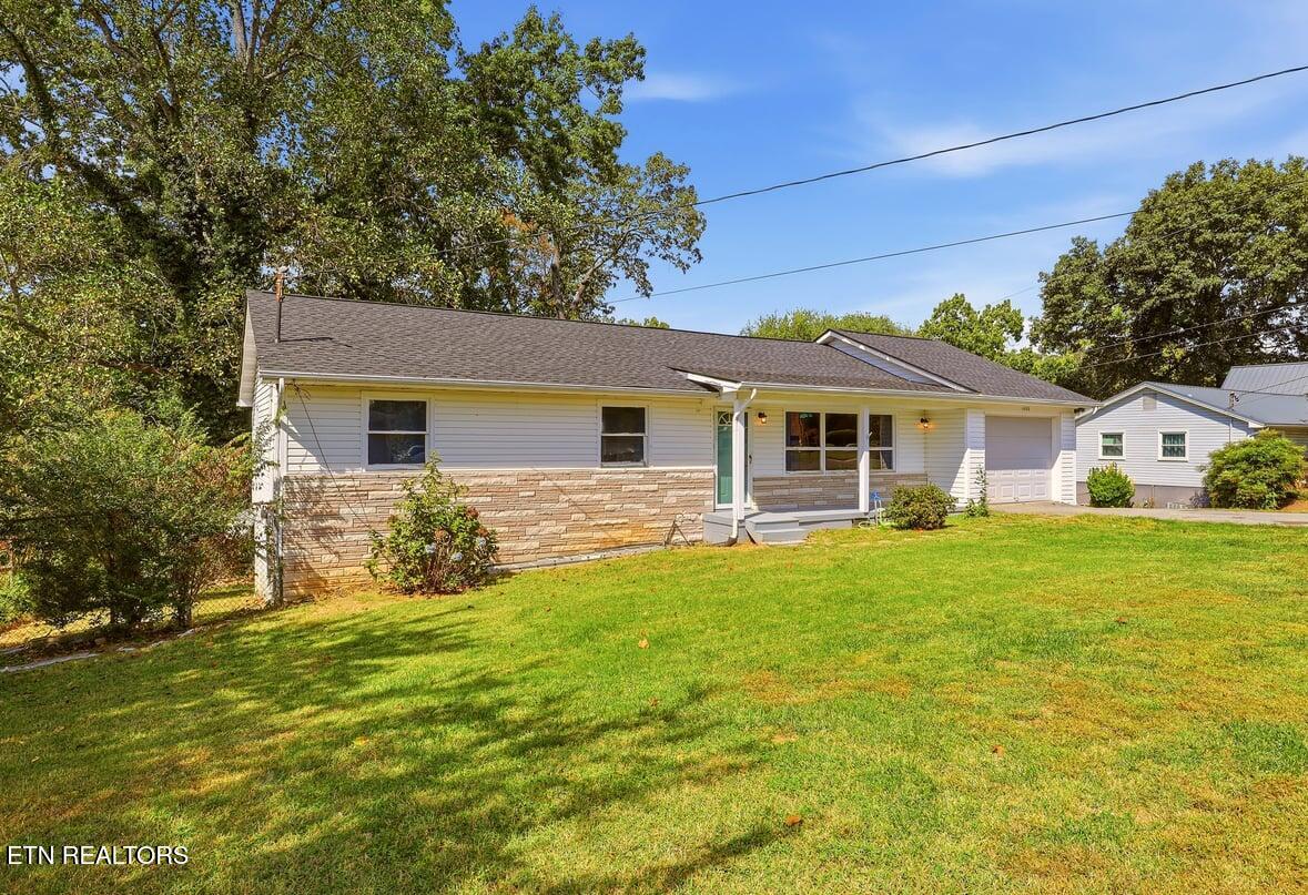 1009 Oaklett Drive Knoxville TN 37912