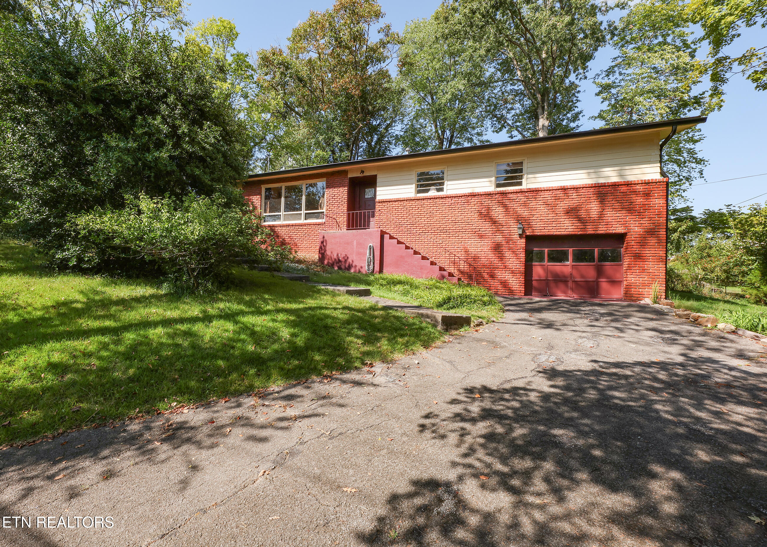 210 Louisiana Avenue Oak Ridge TN 37830