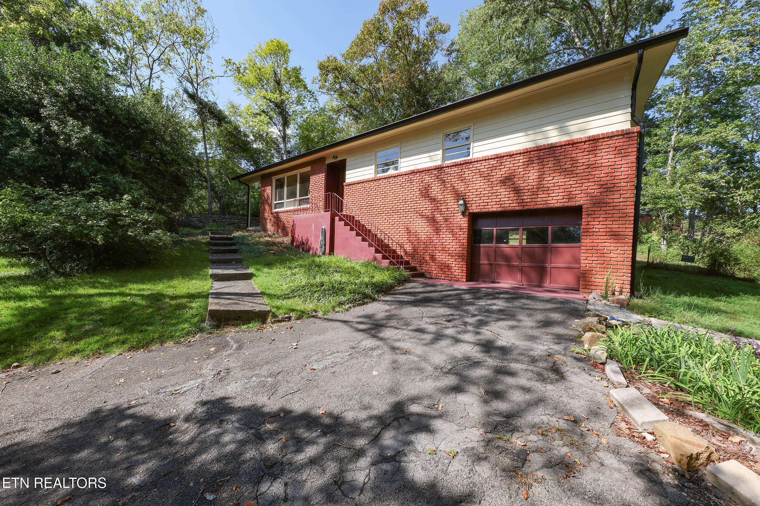 210 Louisiana Avenue Oak Ridge TN 37830