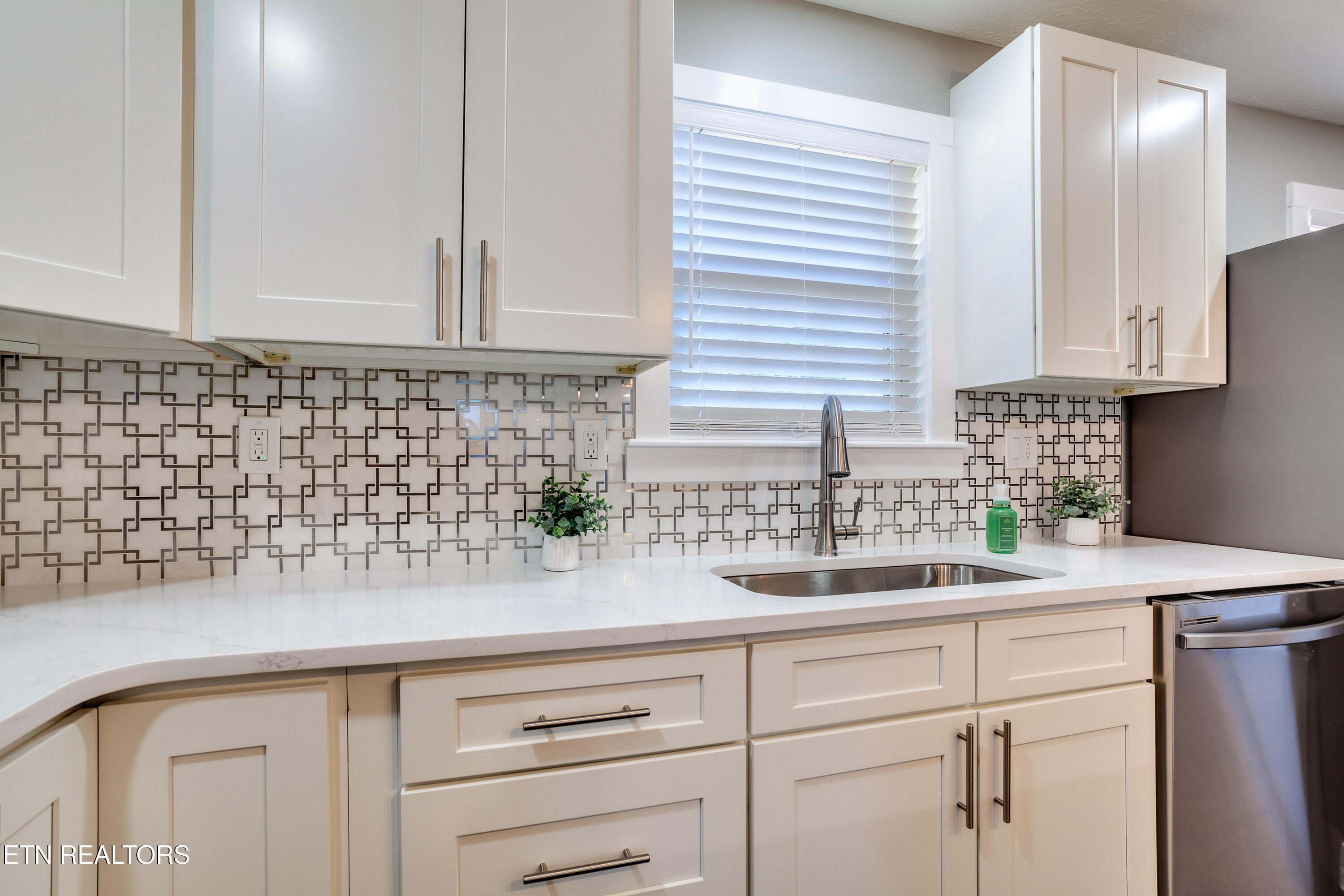 293 Lillian Lane Maynardville TN 37807