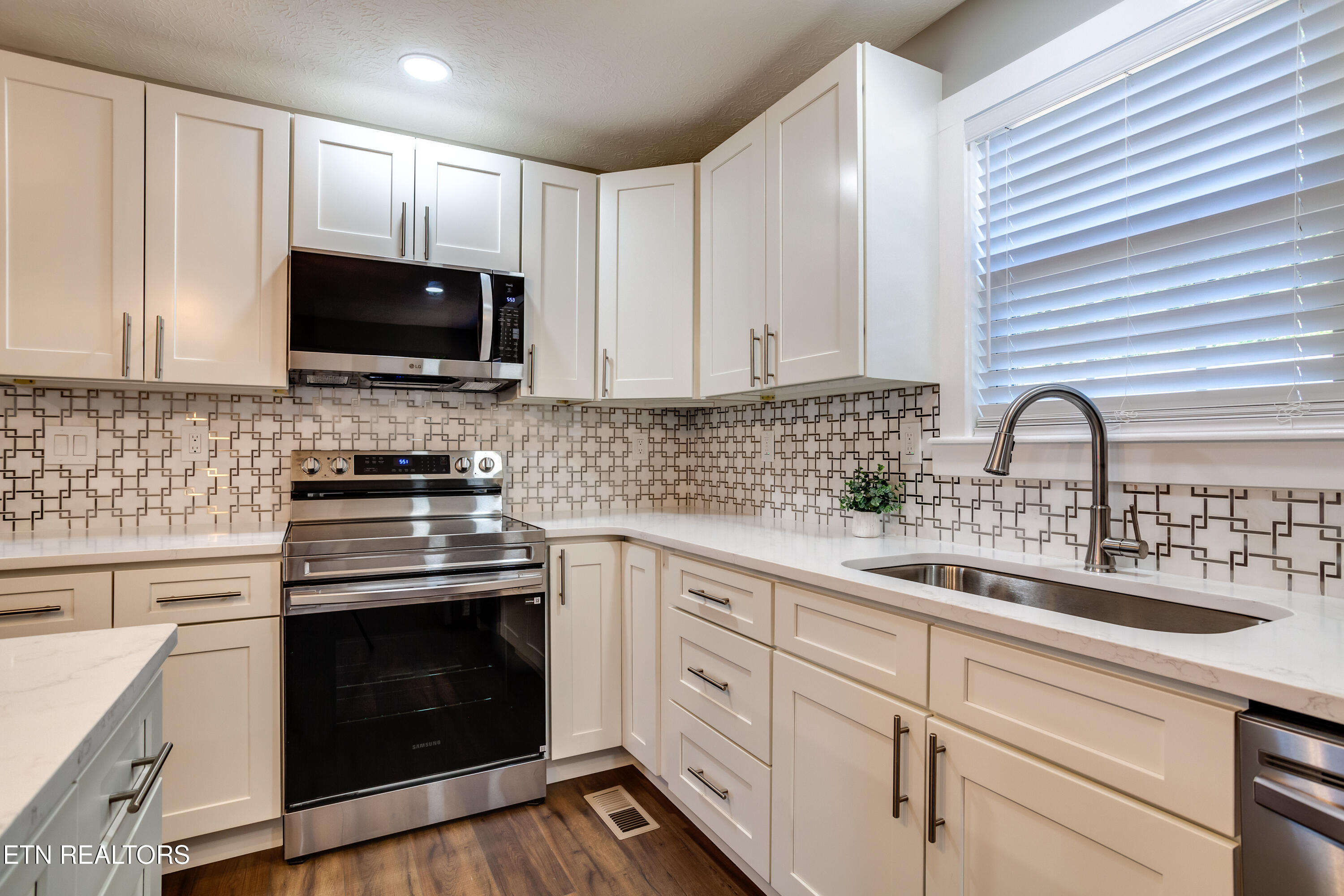 293 Lillian Lane Maynardville TN 37807