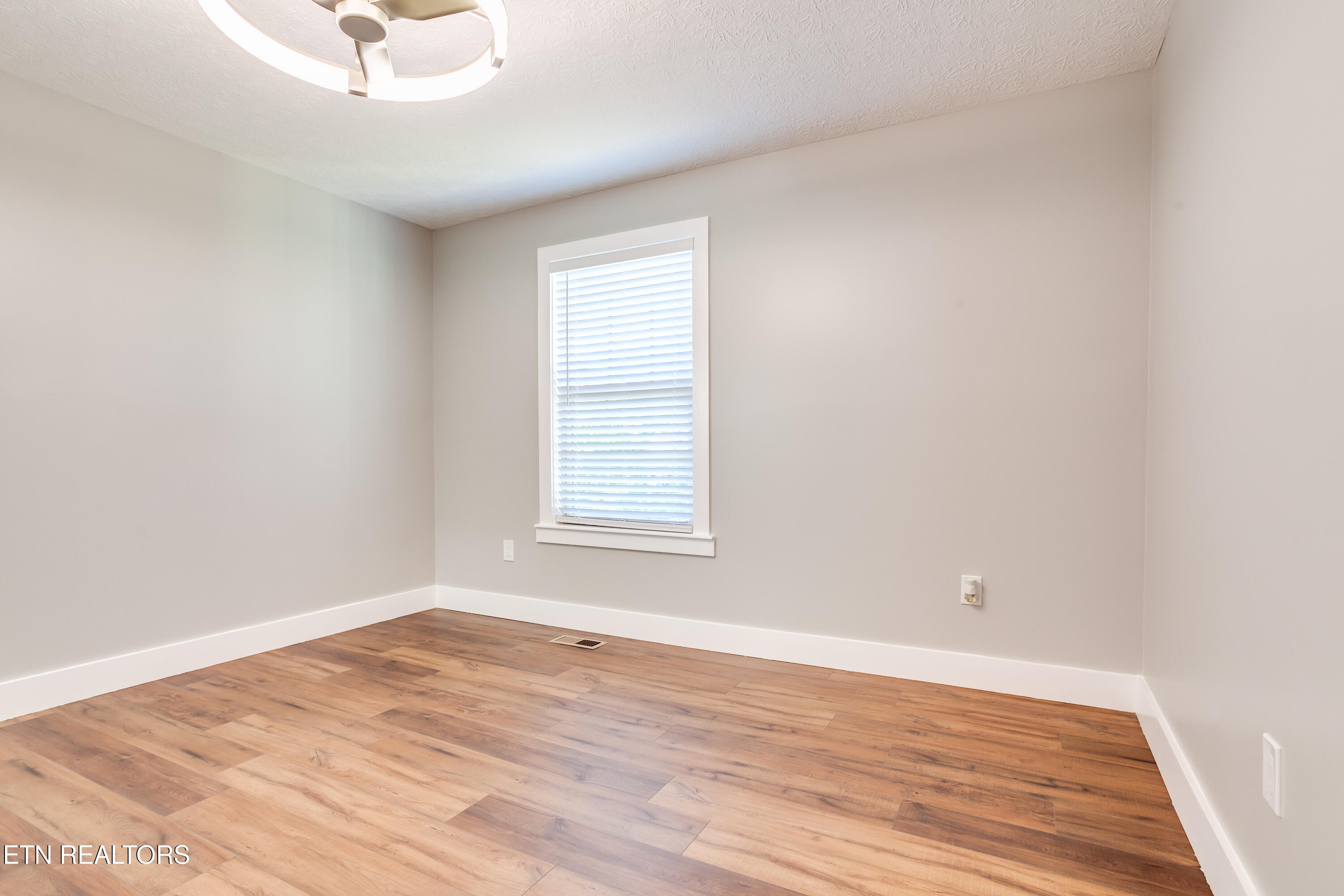 293 Lillian Lane Maynardville TN 37807