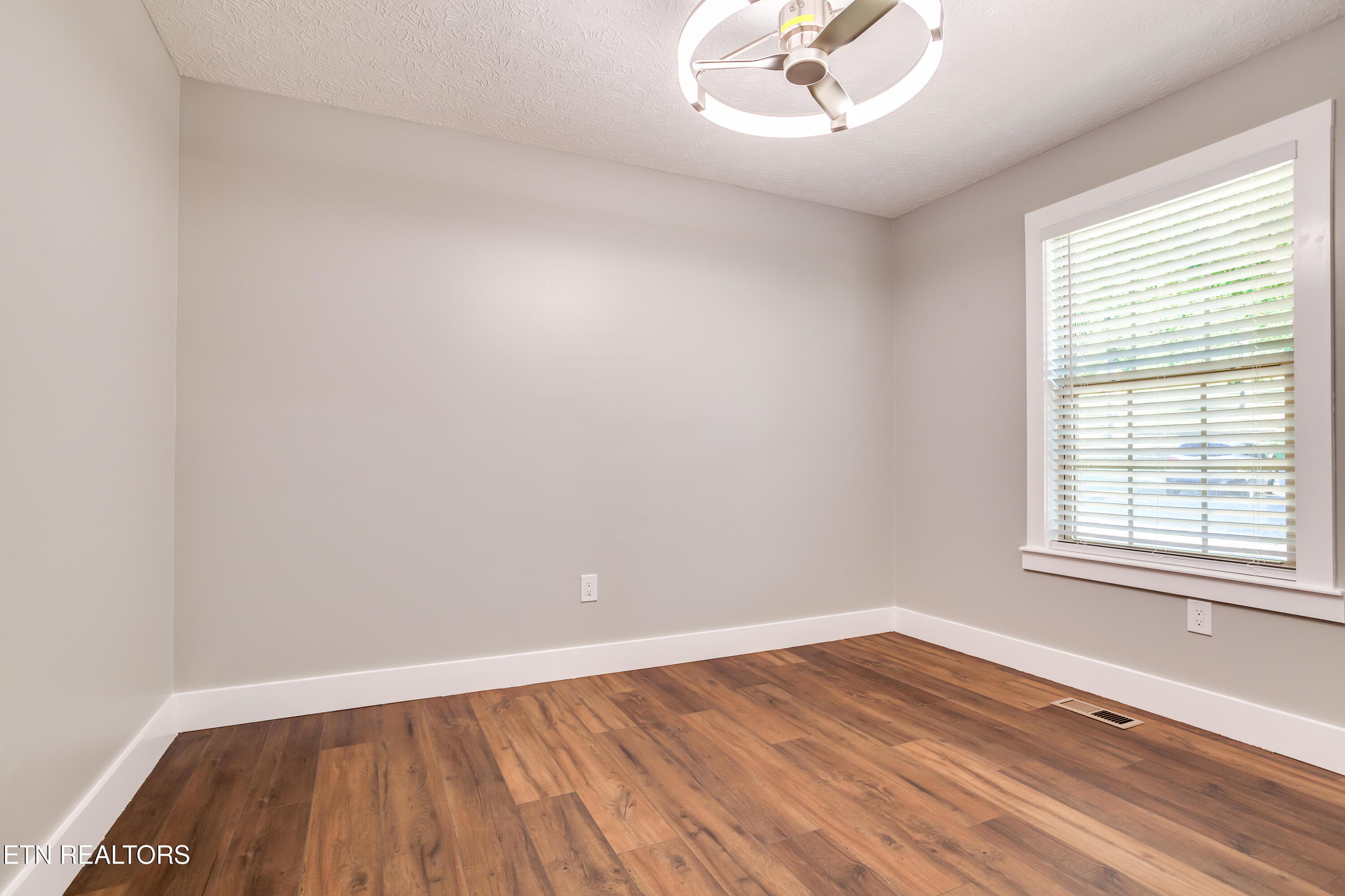 293 Lillian Lane Maynardville TN 37807