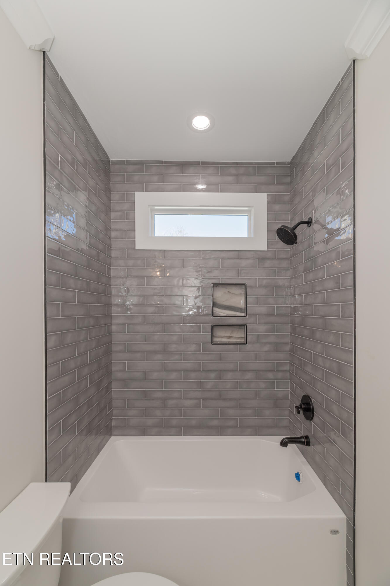 124 Nuhya Way Loudon TN 37774