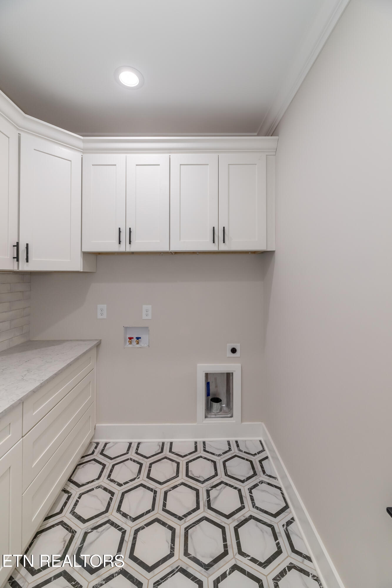 124 Nuhya Way Loudon TN 37774
