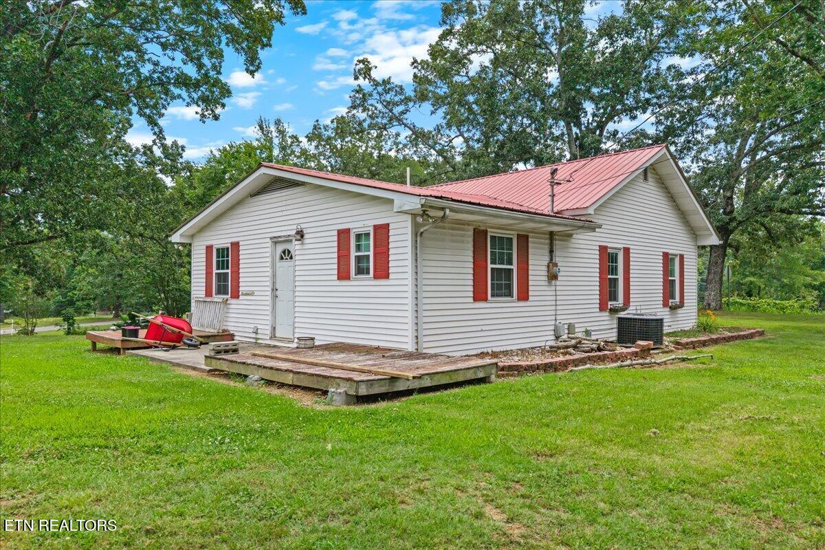 5916 Highway 30 Benton TN 37307