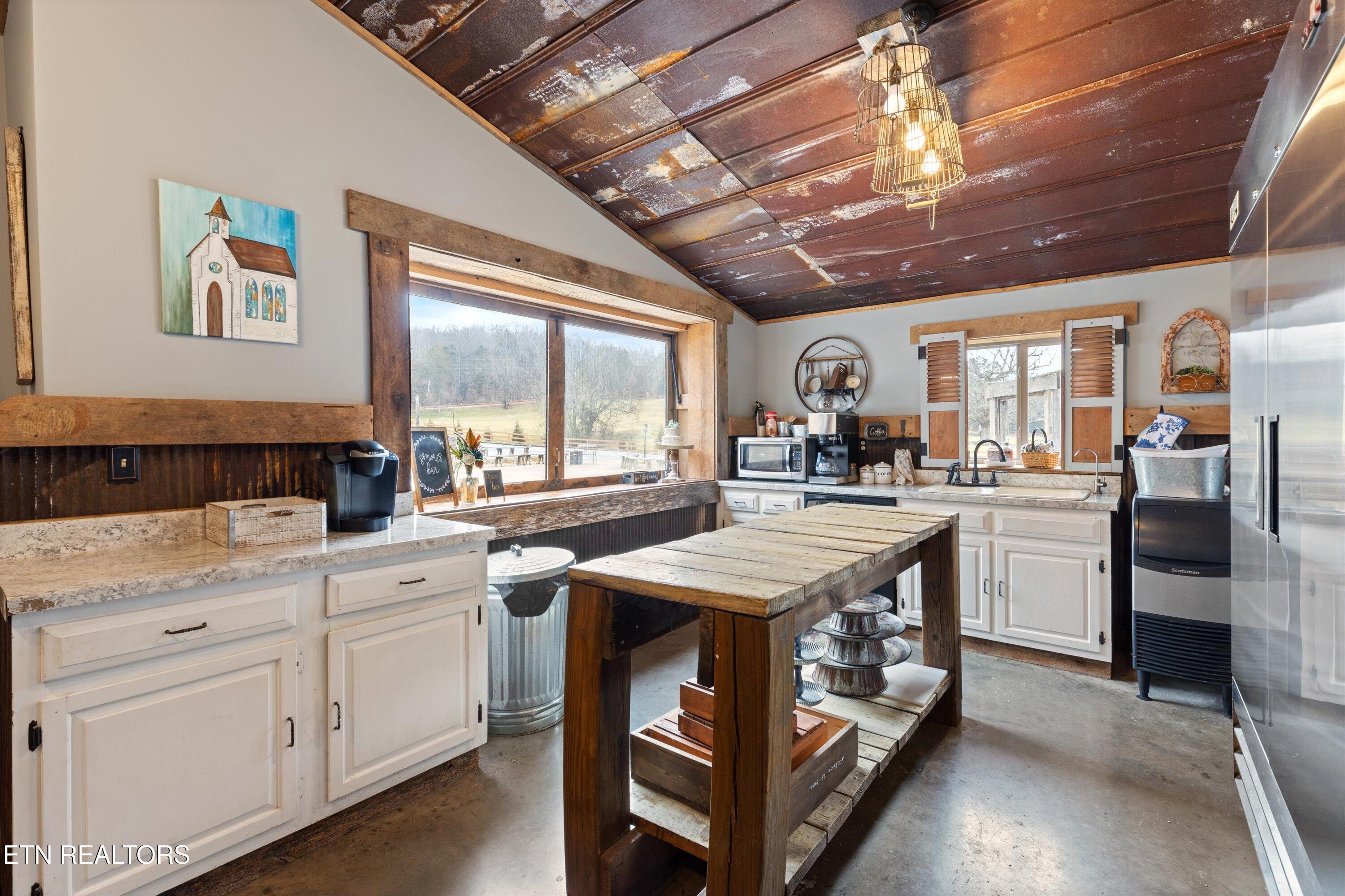 234 Marble Hill Road Friendsville TN 37737