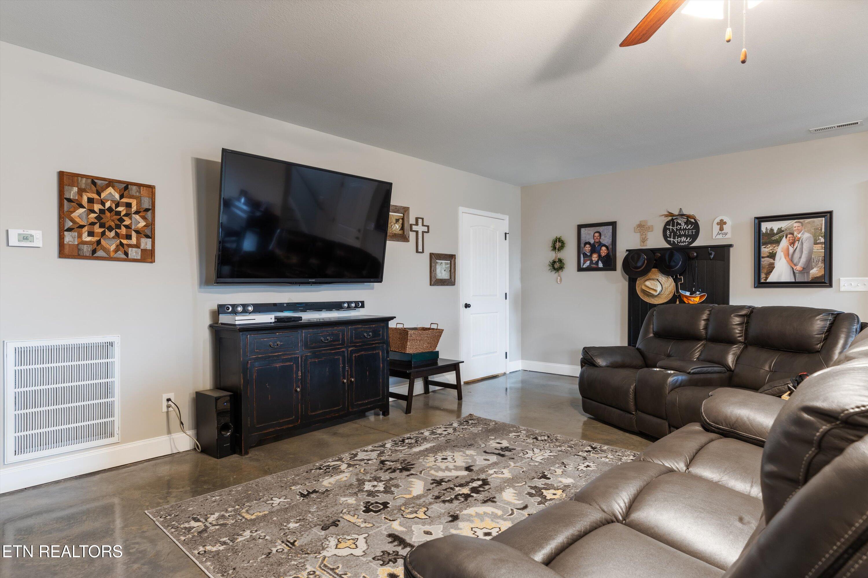 234 Marble Hill Road Friendsville TN 37737
