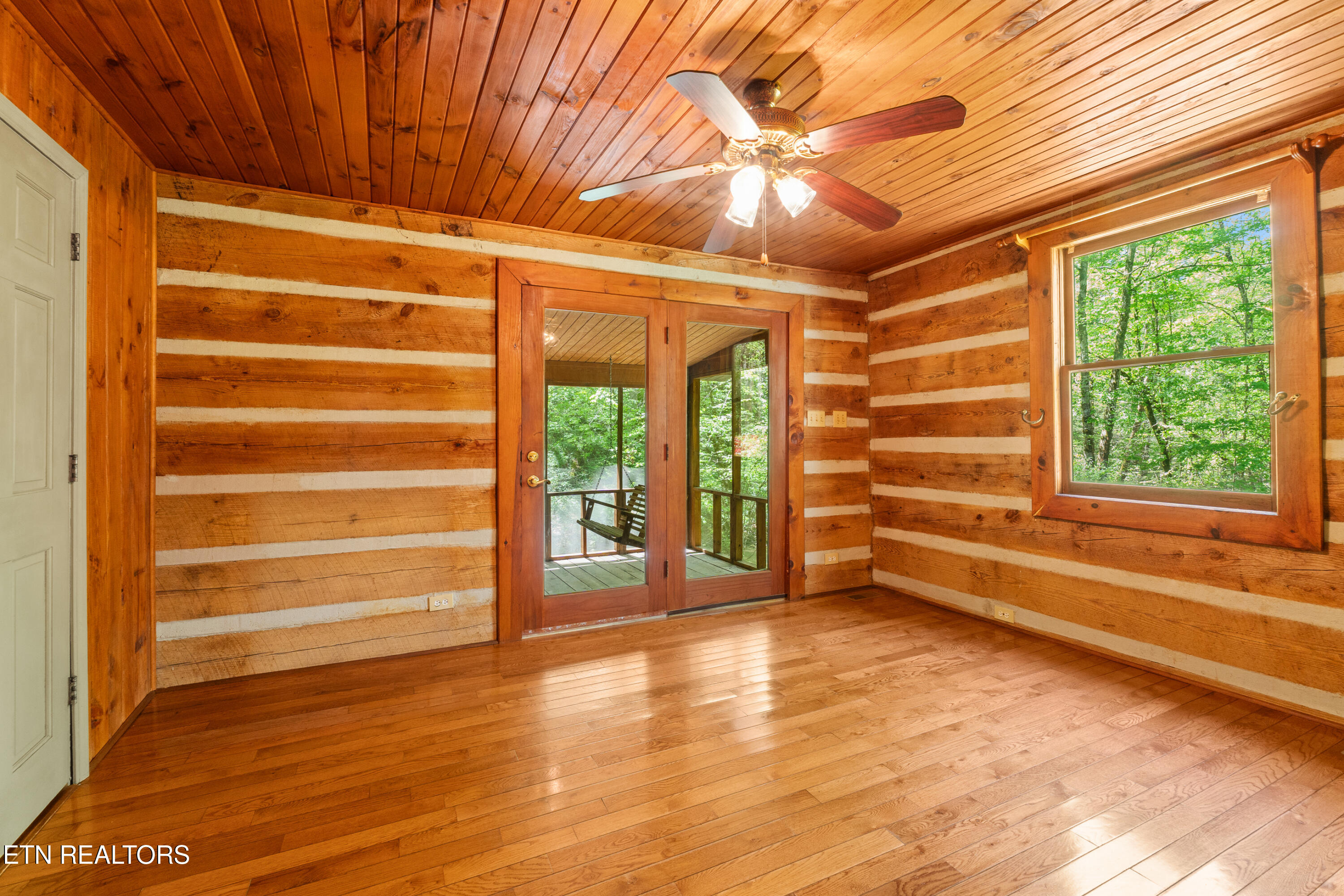 1256 E Millers Cove Road Walland TN 37886