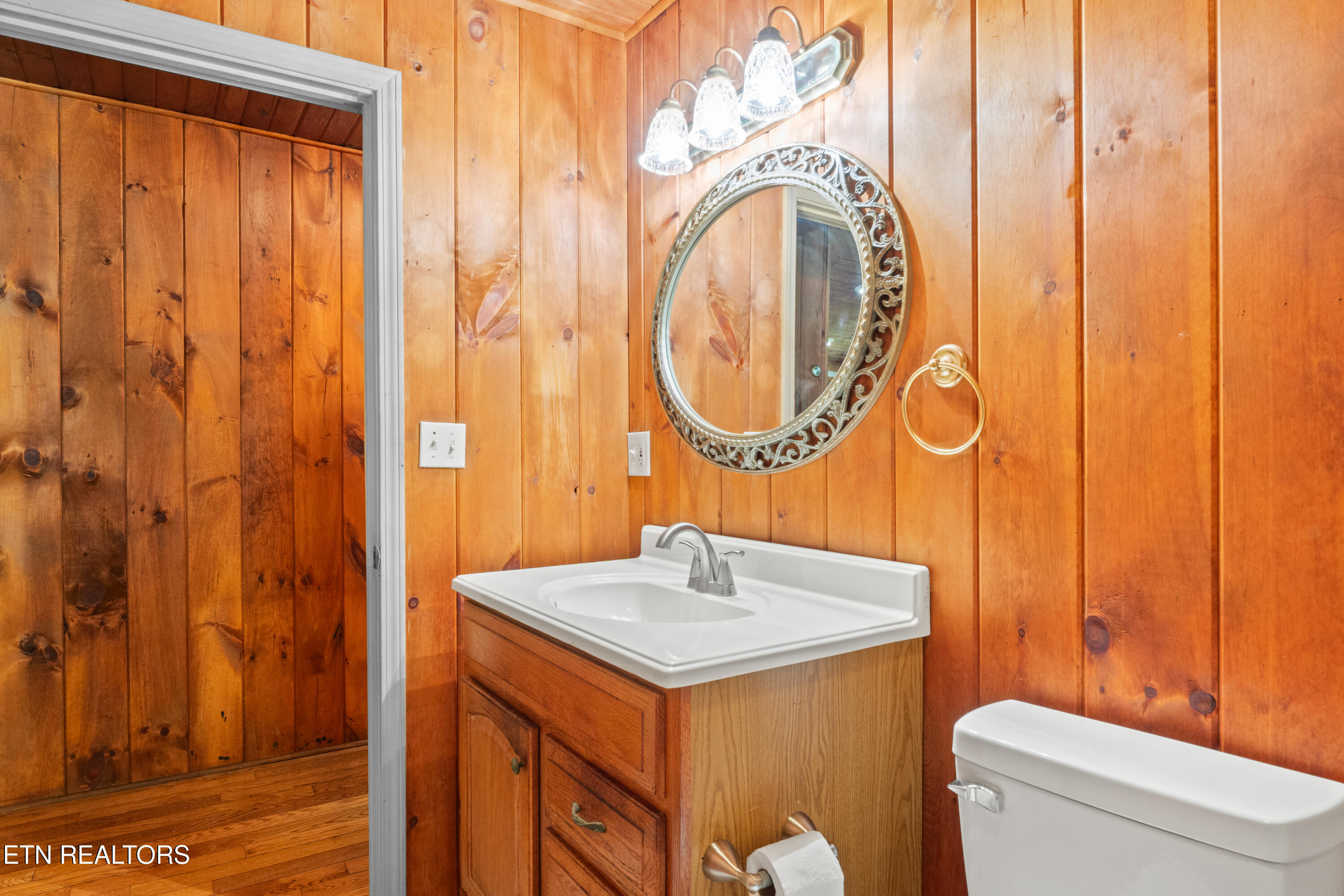 1256 E Millers Cove Road Walland TN 37886