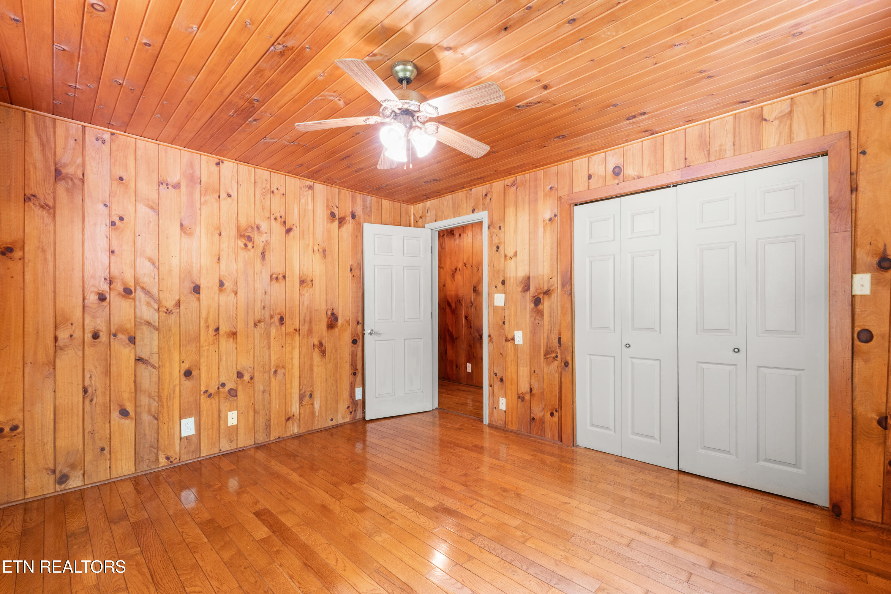 1256 E Millers Cove Road Walland TN 37886