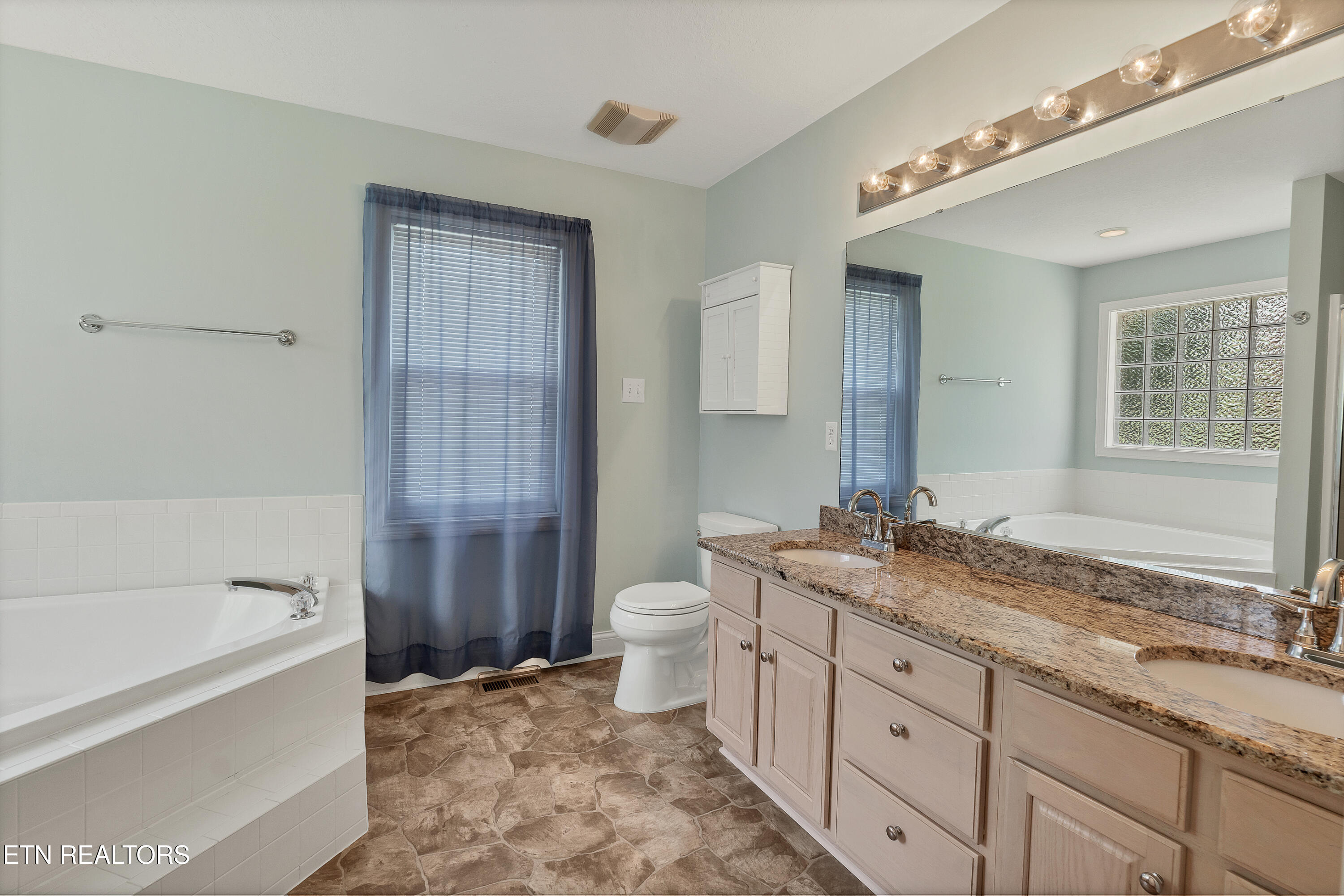 2259 Argonne Drive Maryville TN 37804