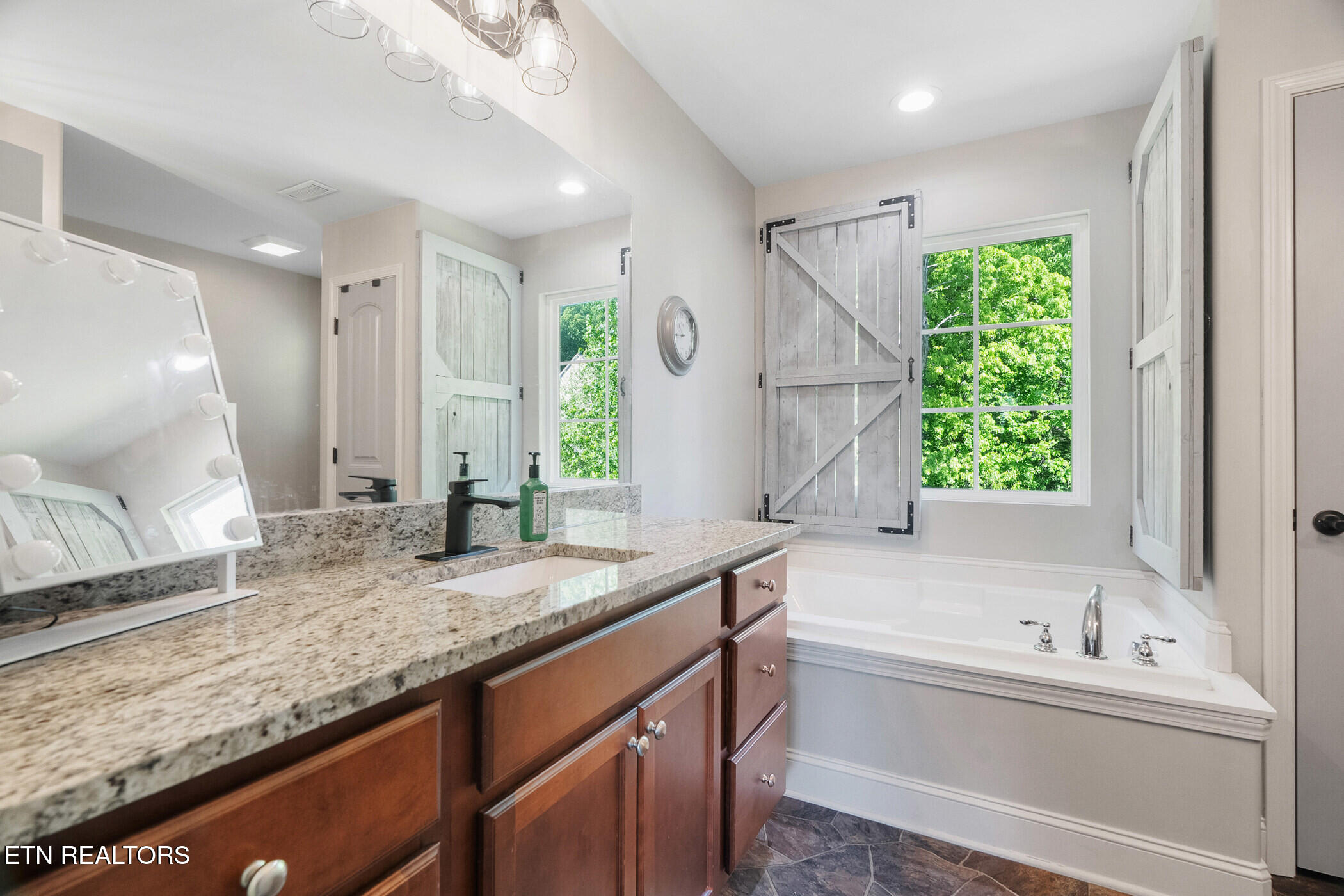 3025 Maple Knot Lane Knoxville TN 37931