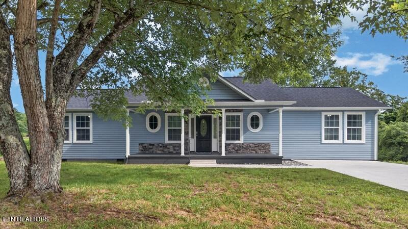 129 S Walden Drive Harriman TN 37748