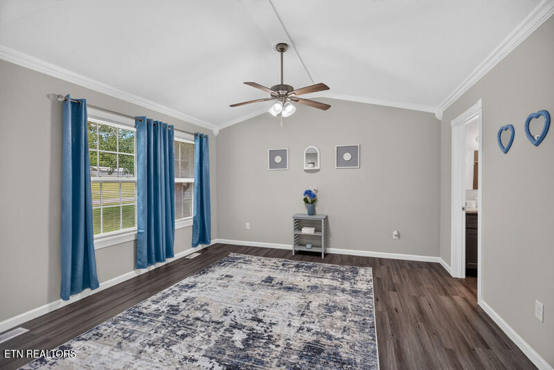 129 S Walden Drive Harriman TN 37748