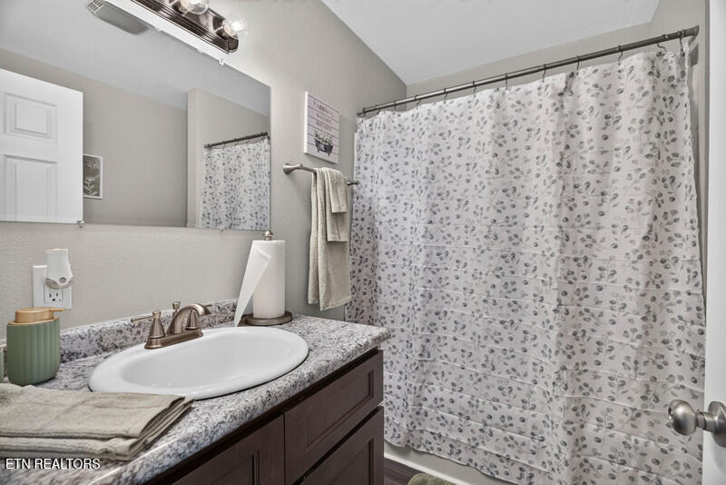 129 S Walden Drive Harriman TN 37748