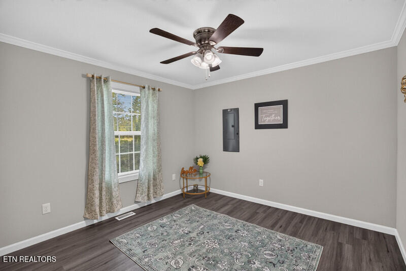 129 S Walden Drive Harriman TN 37748
