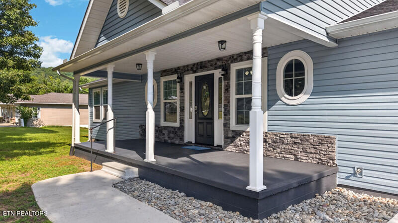 129 S Walden Drive Harriman TN 37748