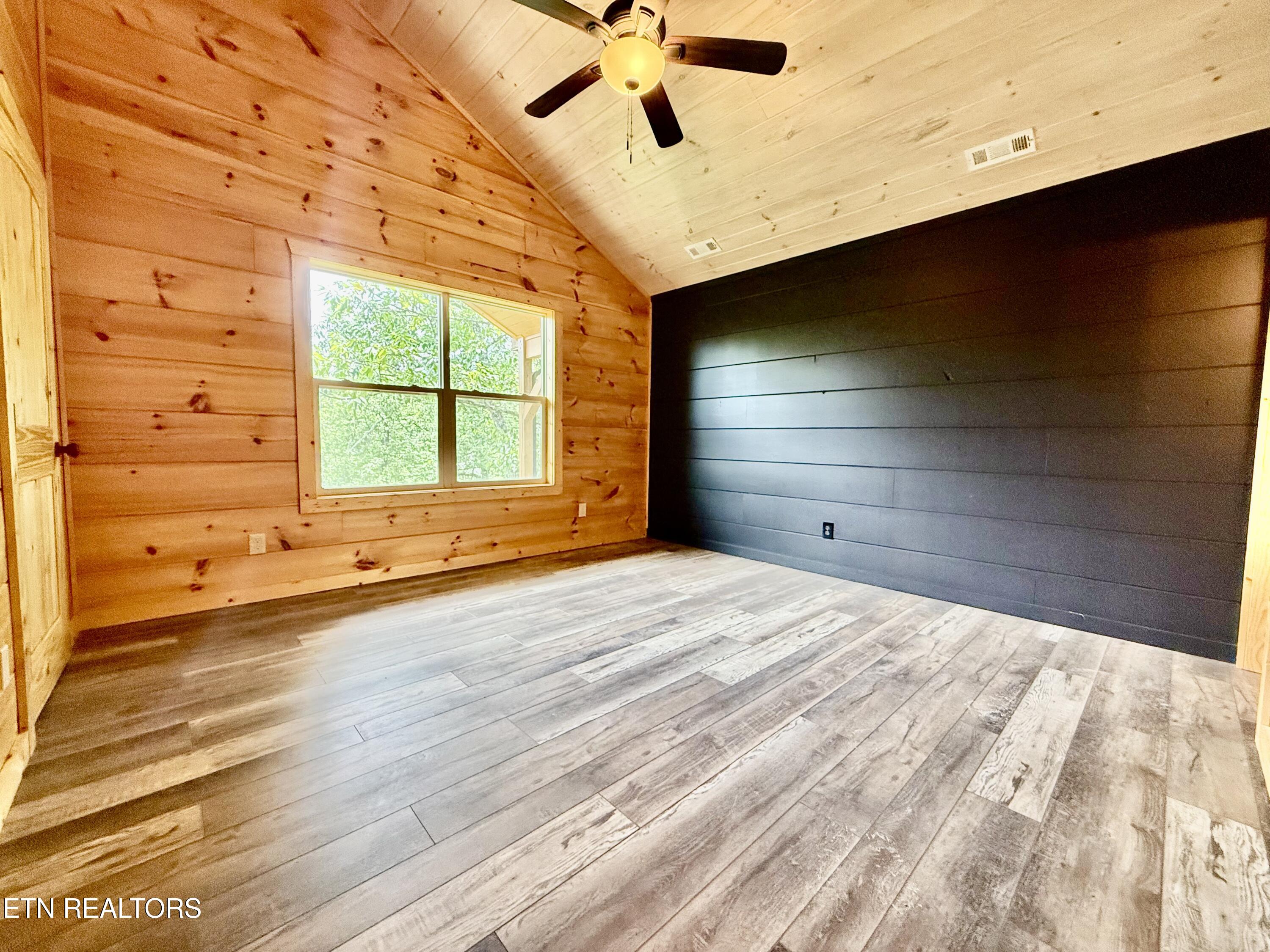 1704 Bear View Road Sevierville TN 37876