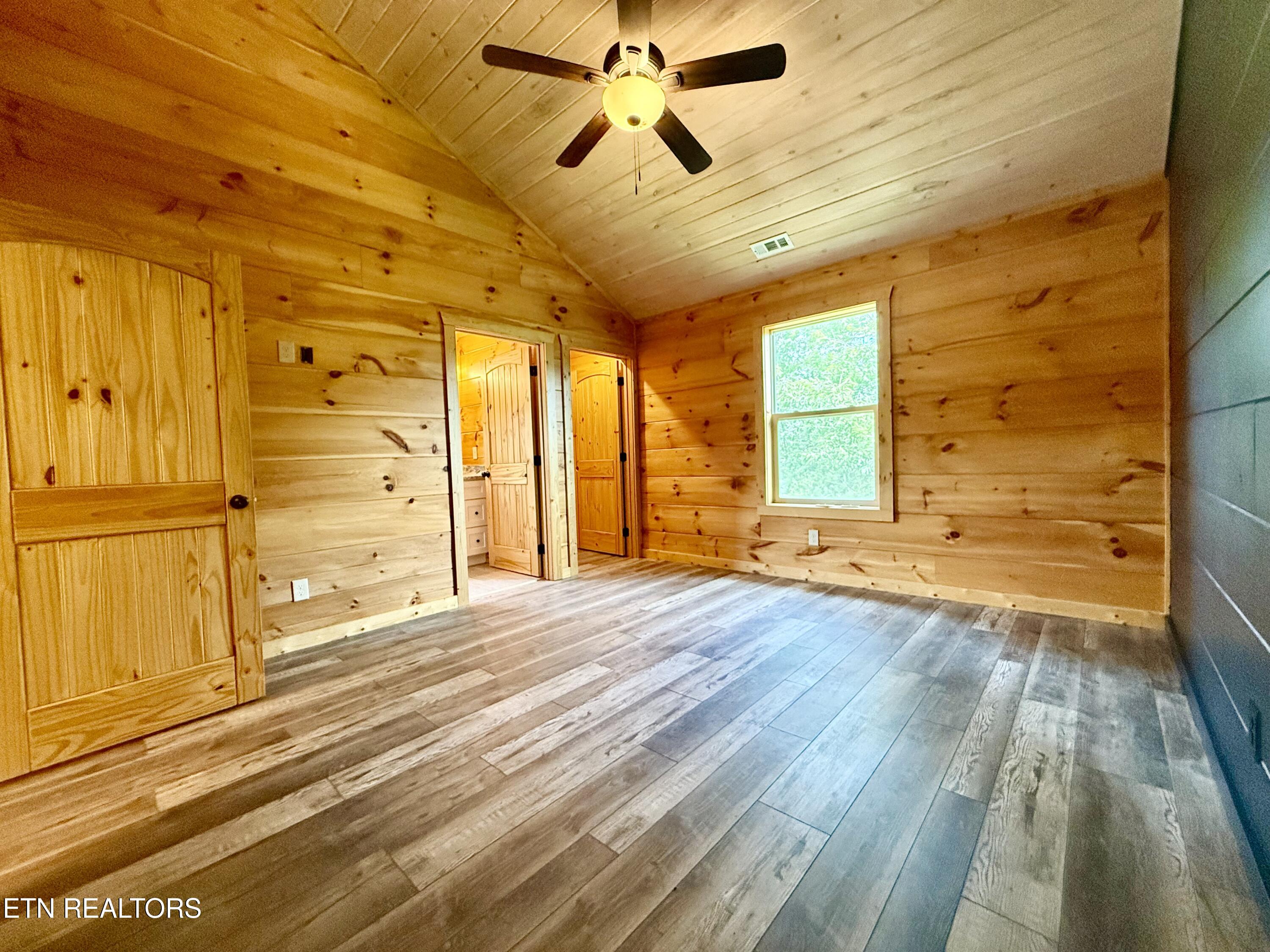 1704 Bear View Road Sevierville TN 37876
