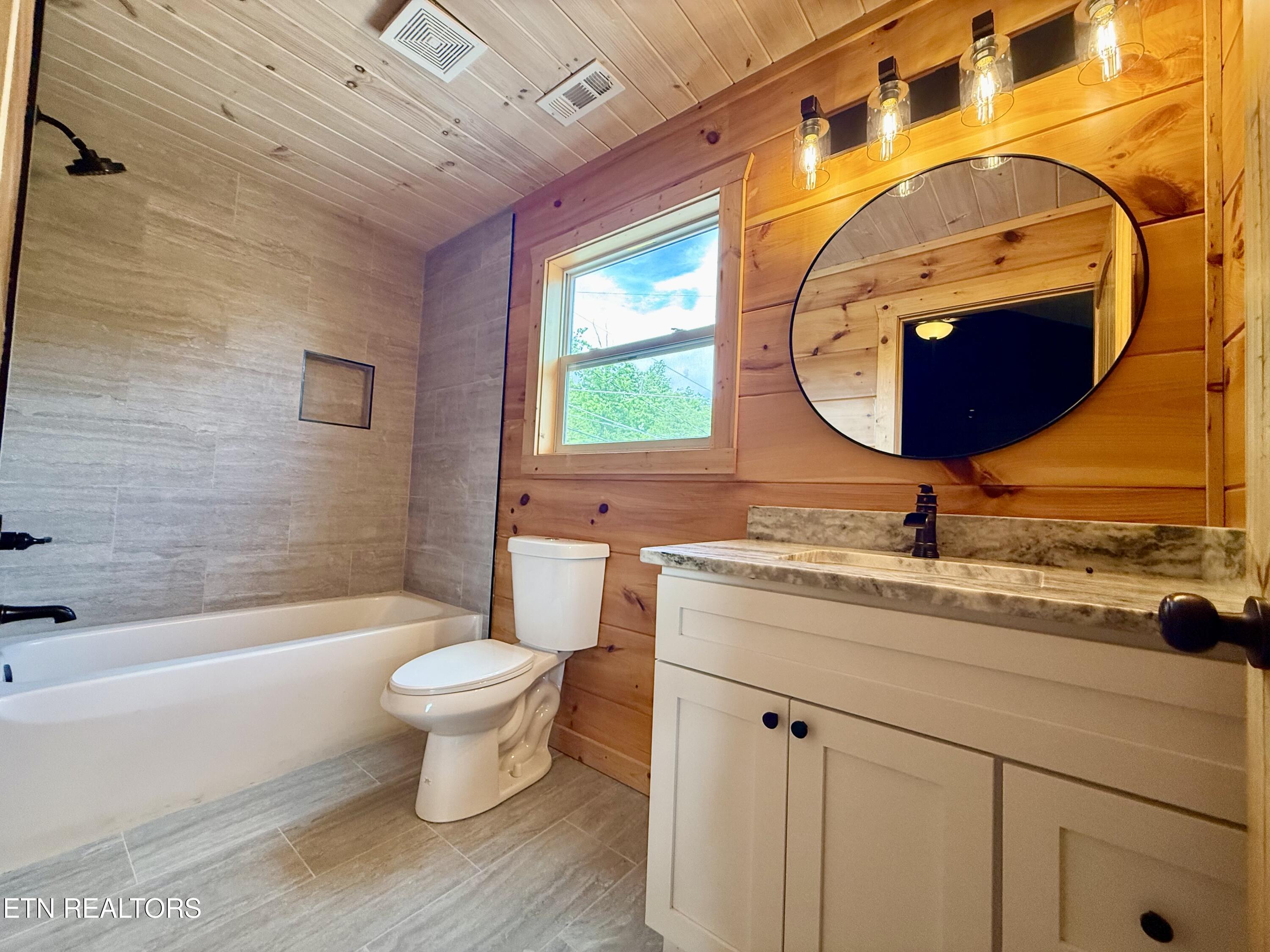 1704 Bear View Road Sevierville TN 37876