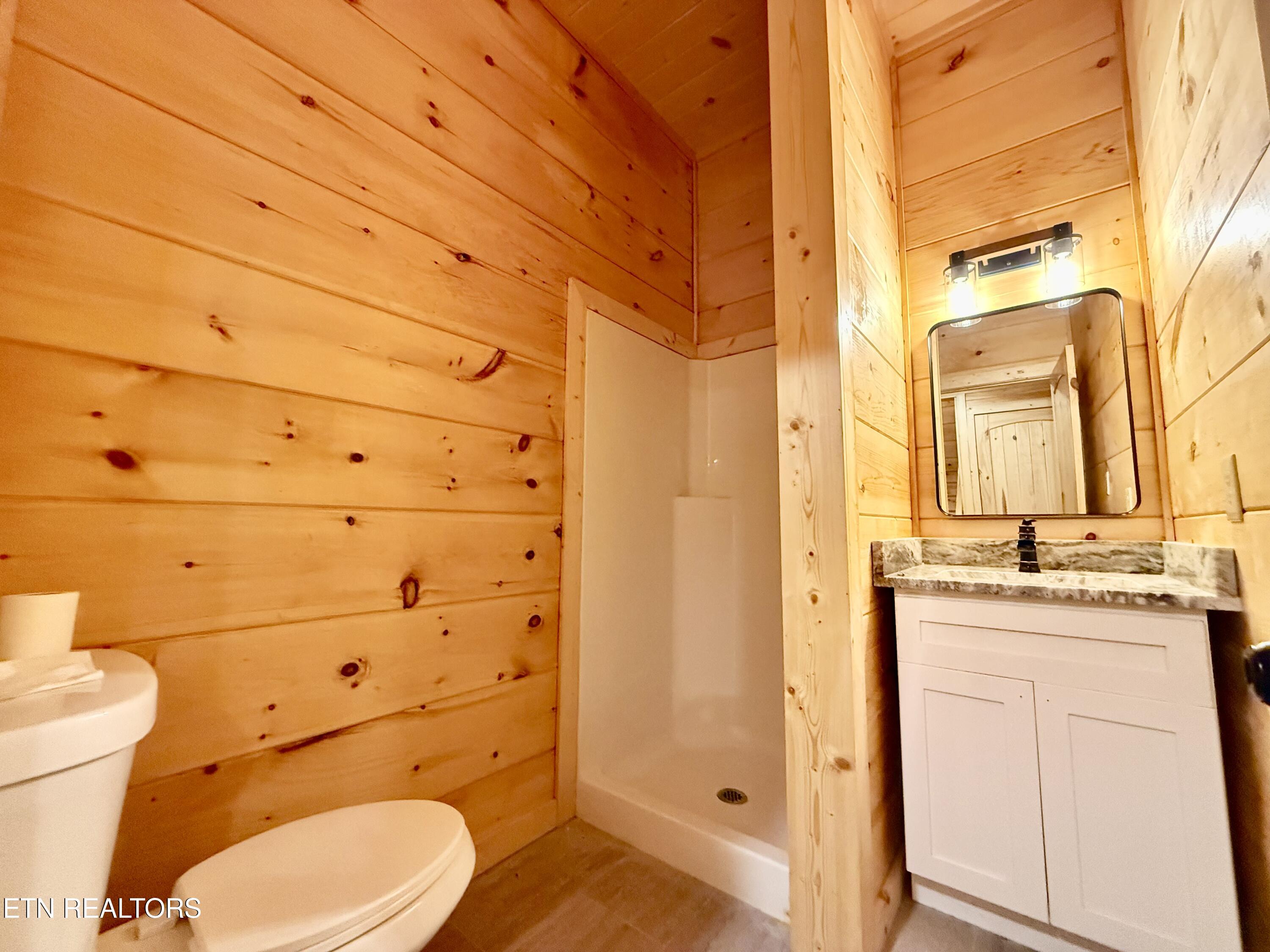 1704 Bear View Road Sevierville TN 37876