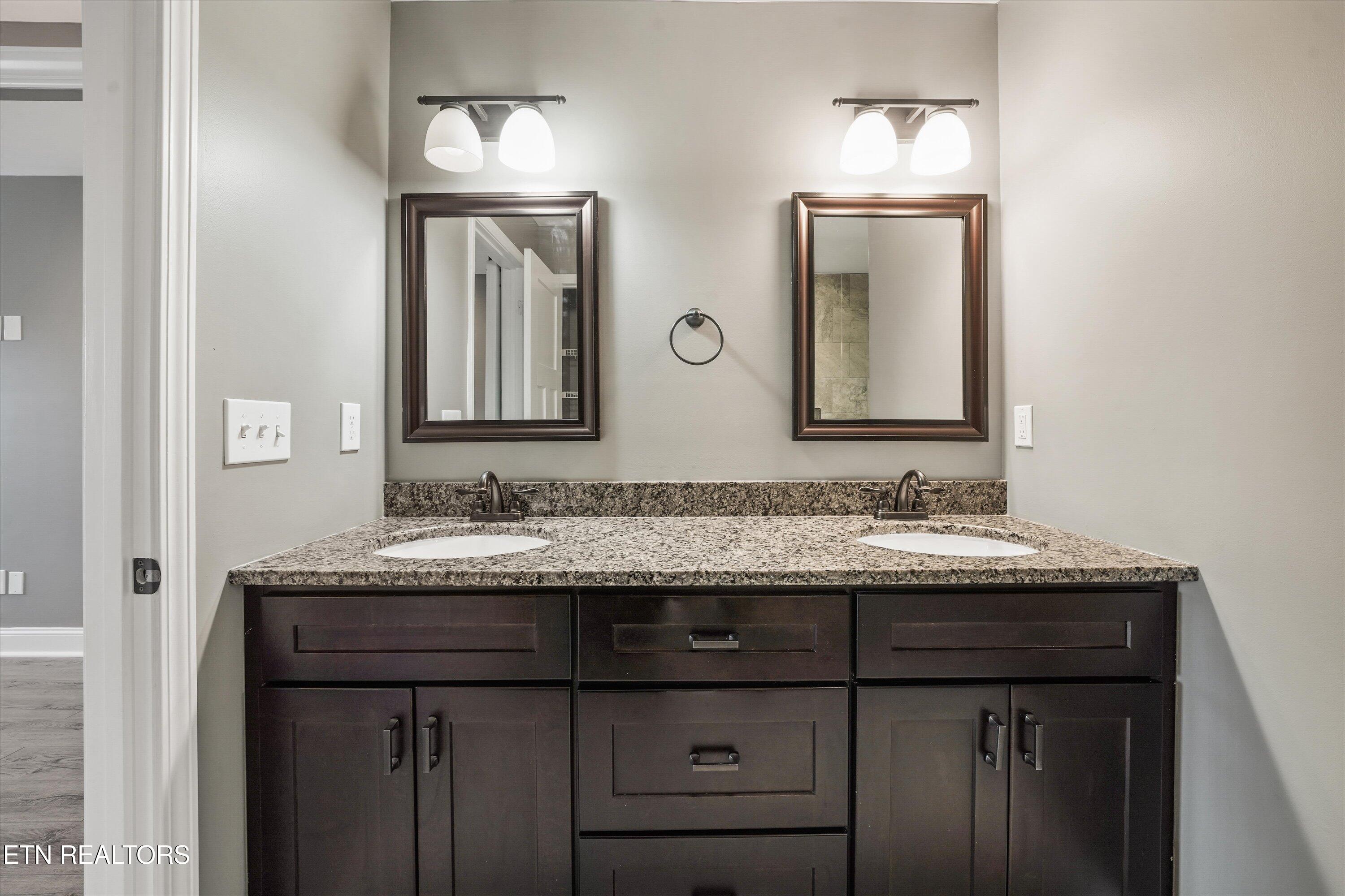 243 Zane Lane Lenoir City TN 37772