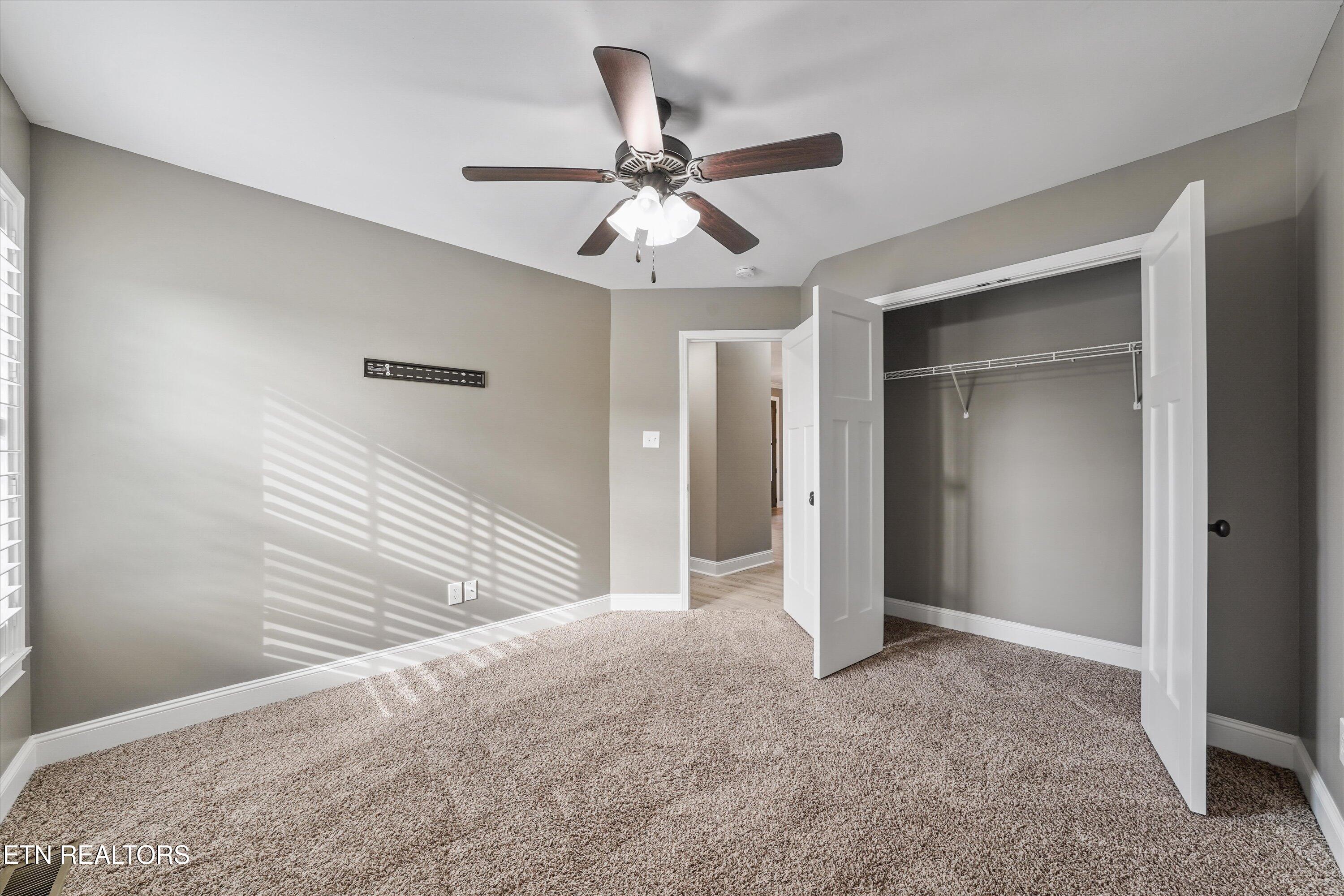 243 Zane Lane Lenoir City TN 37772