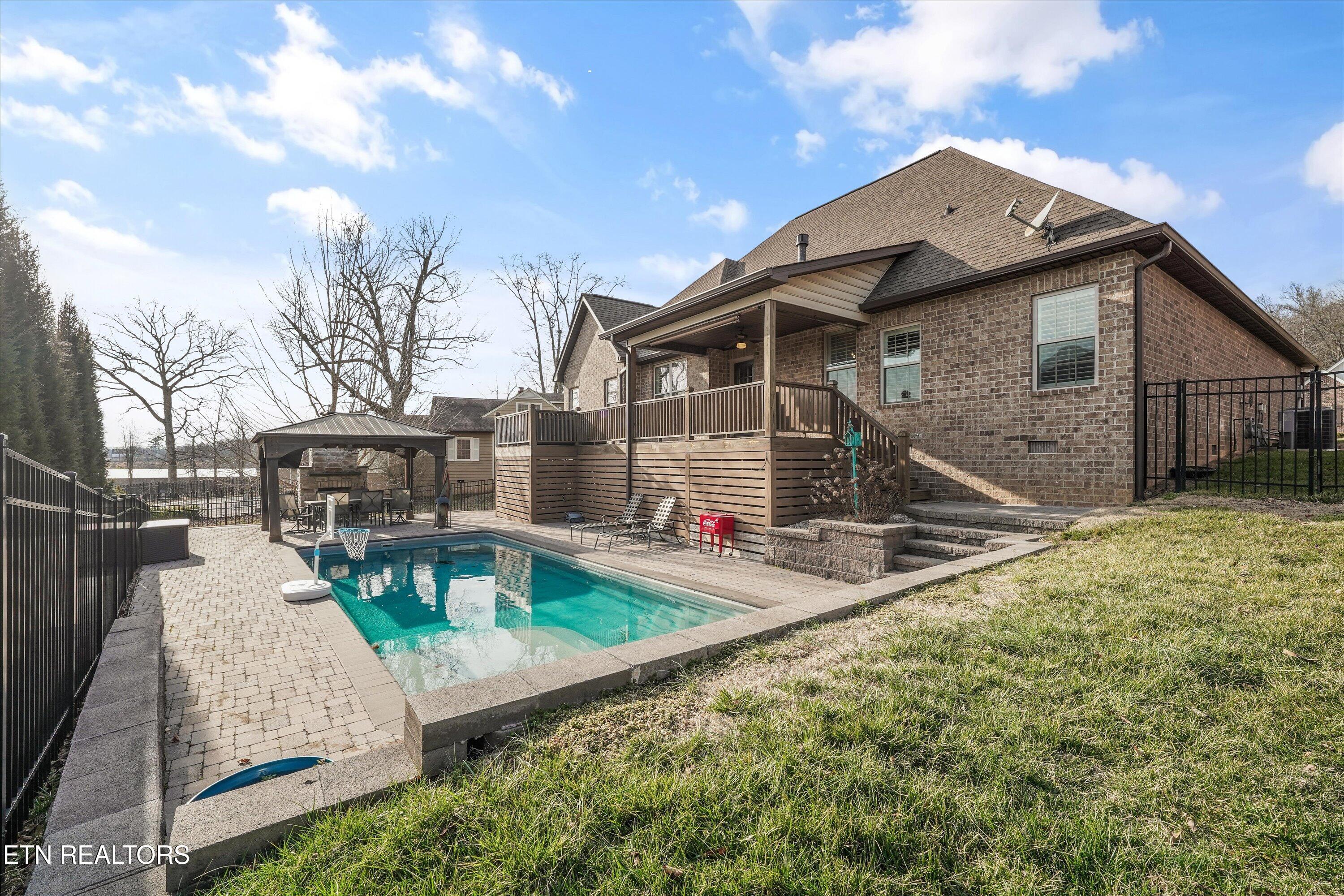 243 Zane Lane Lenoir City TN 37772