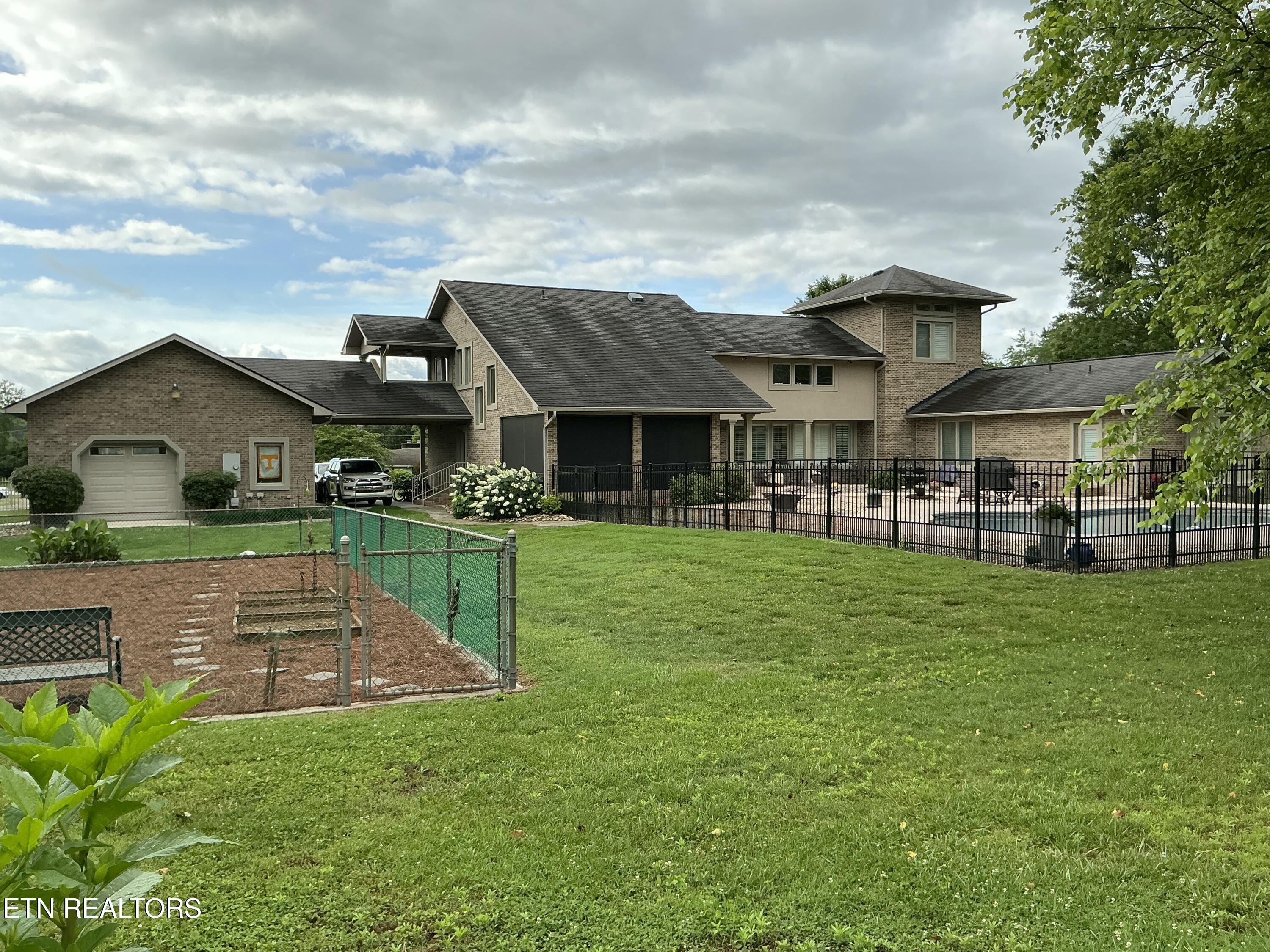 1919 Northwood Drive Maryville TN 37803