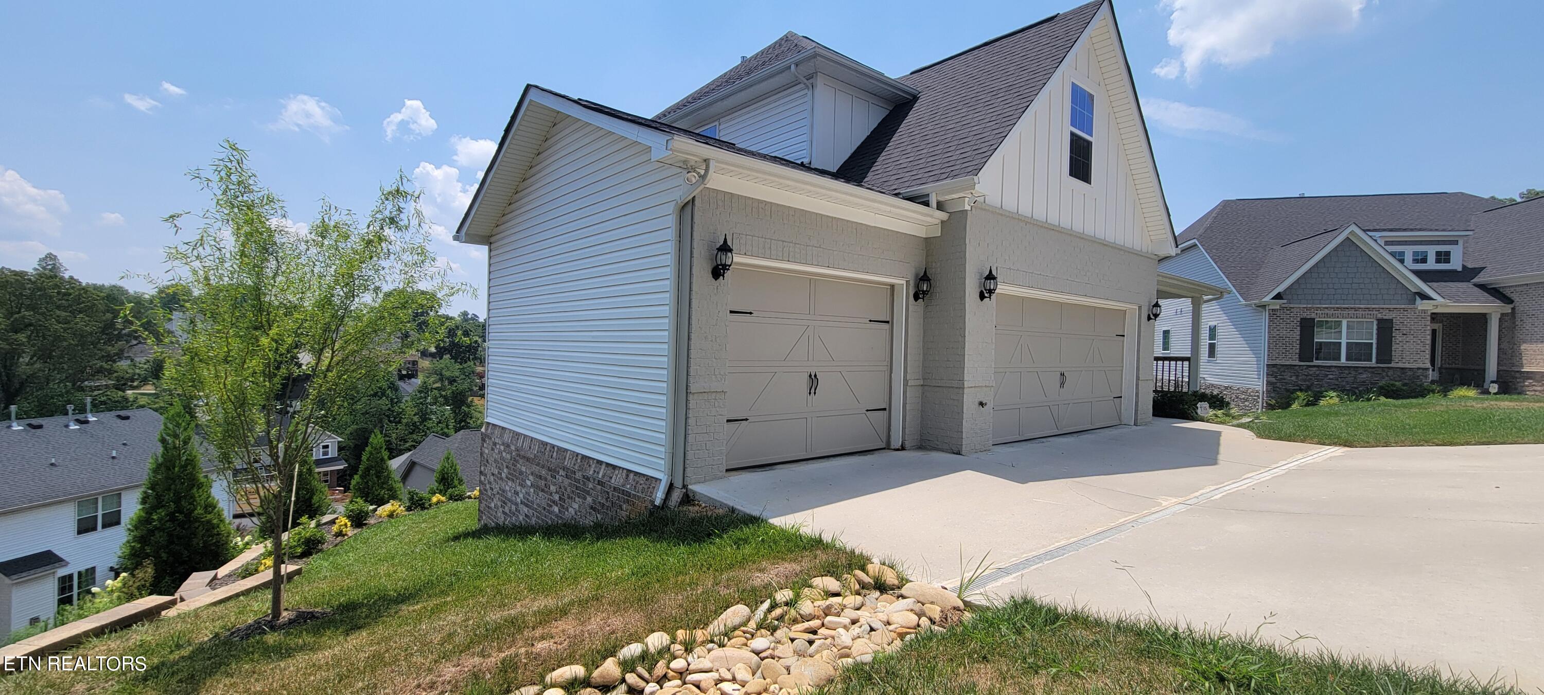 1300 Sloping Hill Lane Knoxville TN 37931