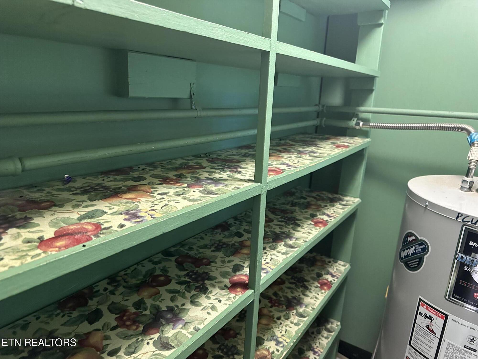 180 Cedar Lane Jacksboro TN 37757