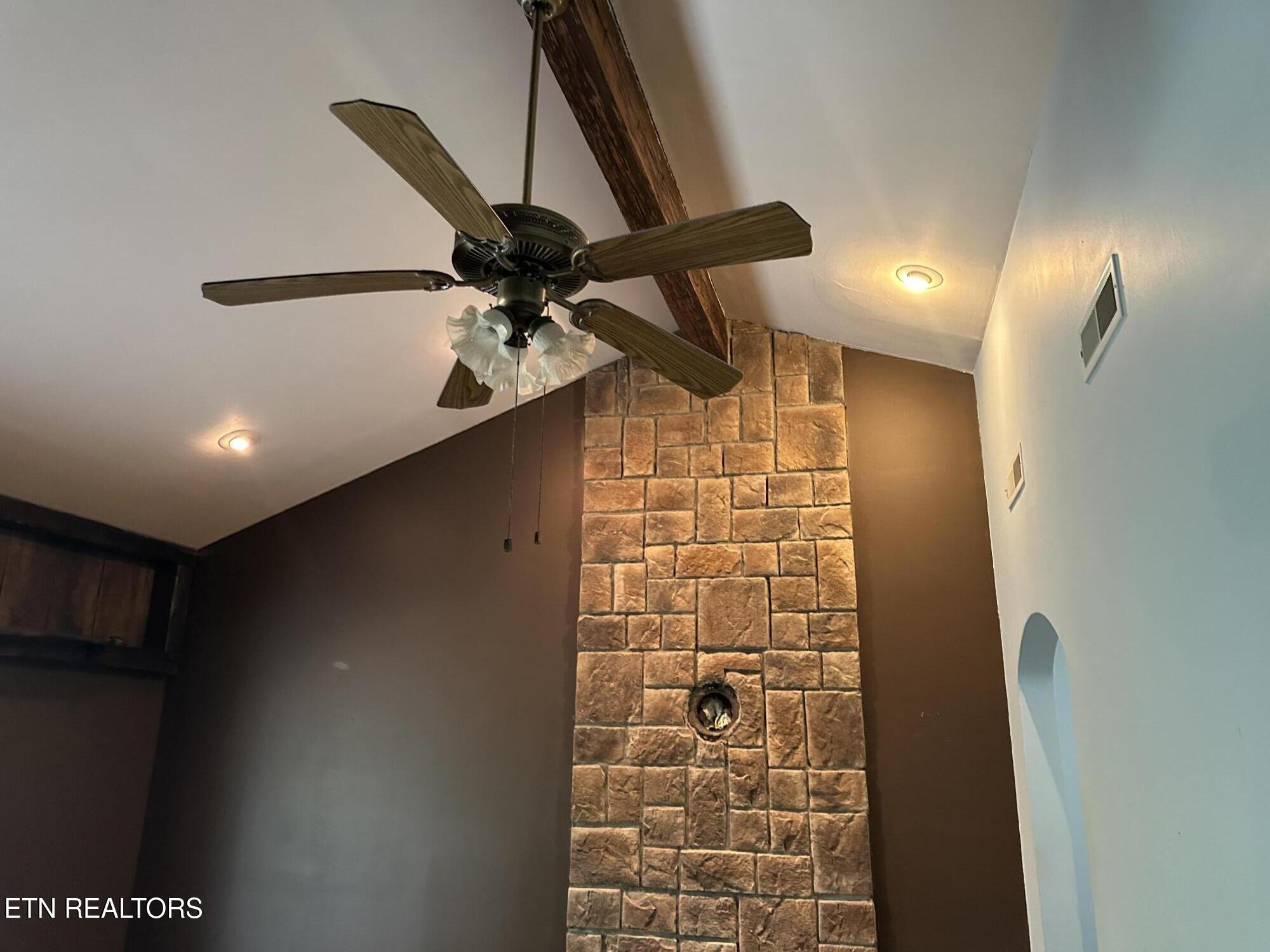 180 Cedar Lane Jacksboro TN 37757