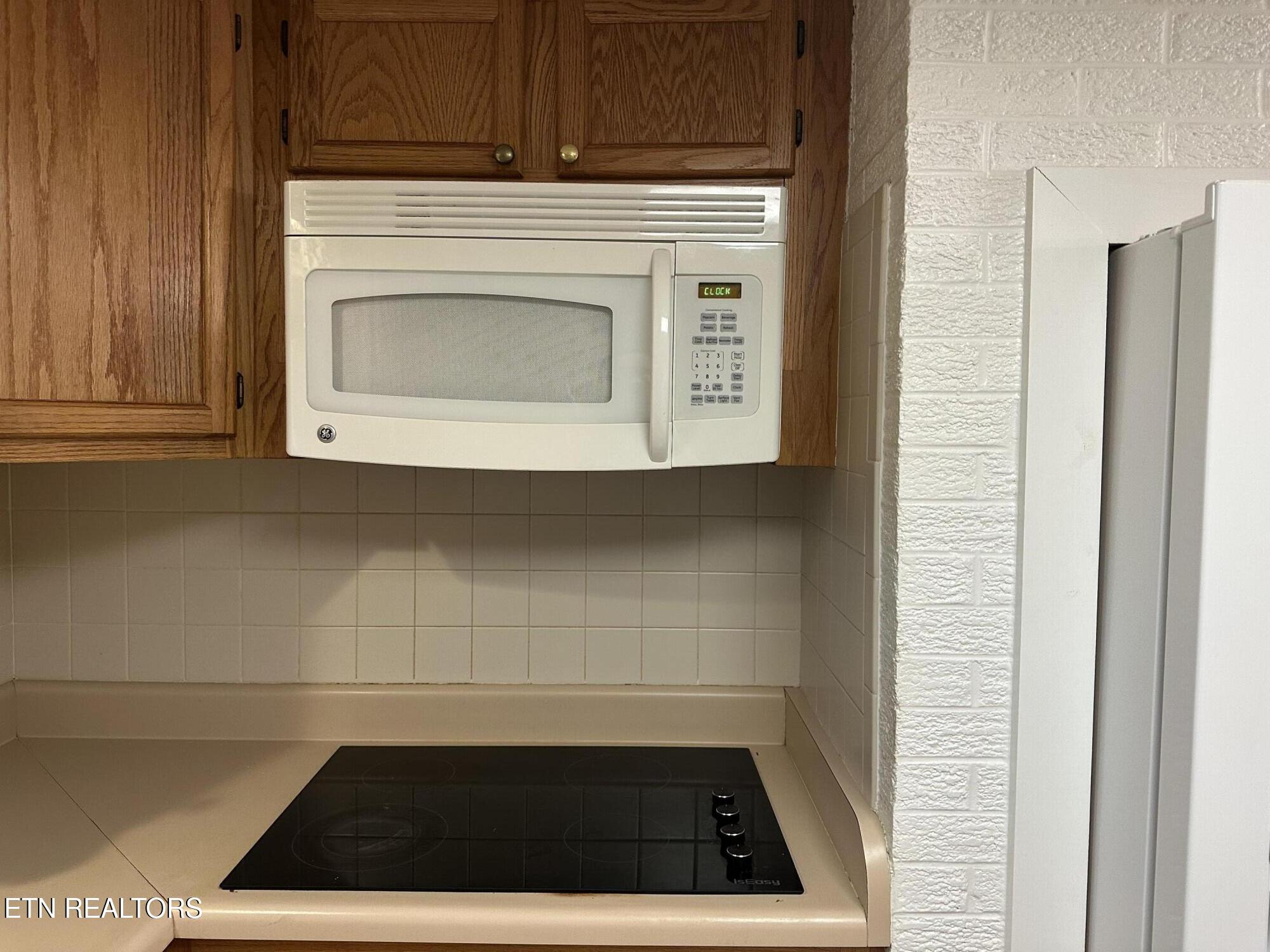 180 Cedar Lane Jacksboro TN 37757