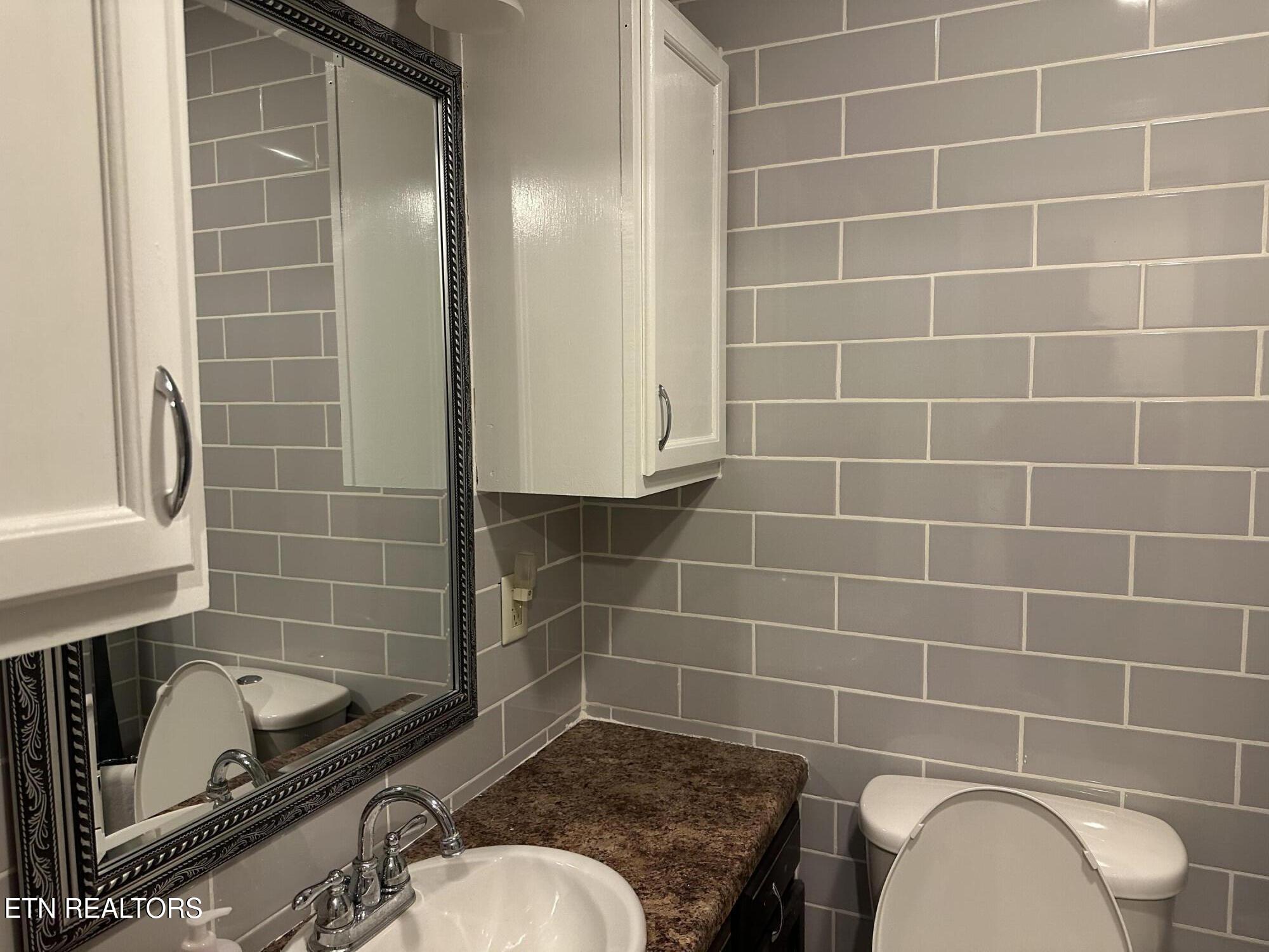 180 Cedar Lane Jacksboro TN 37757