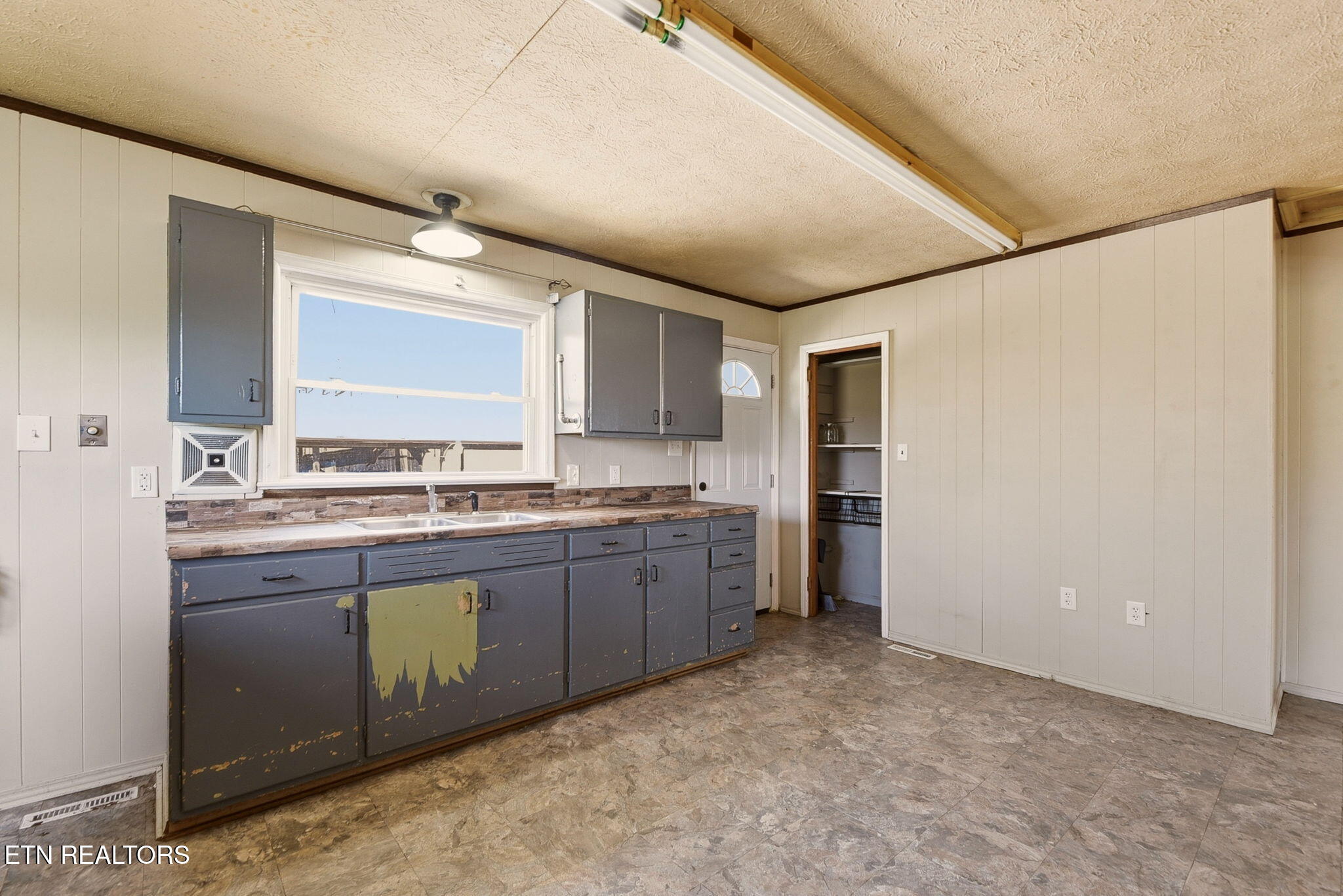 6815/6829 Texas Valley Road Knoxville TN 37938