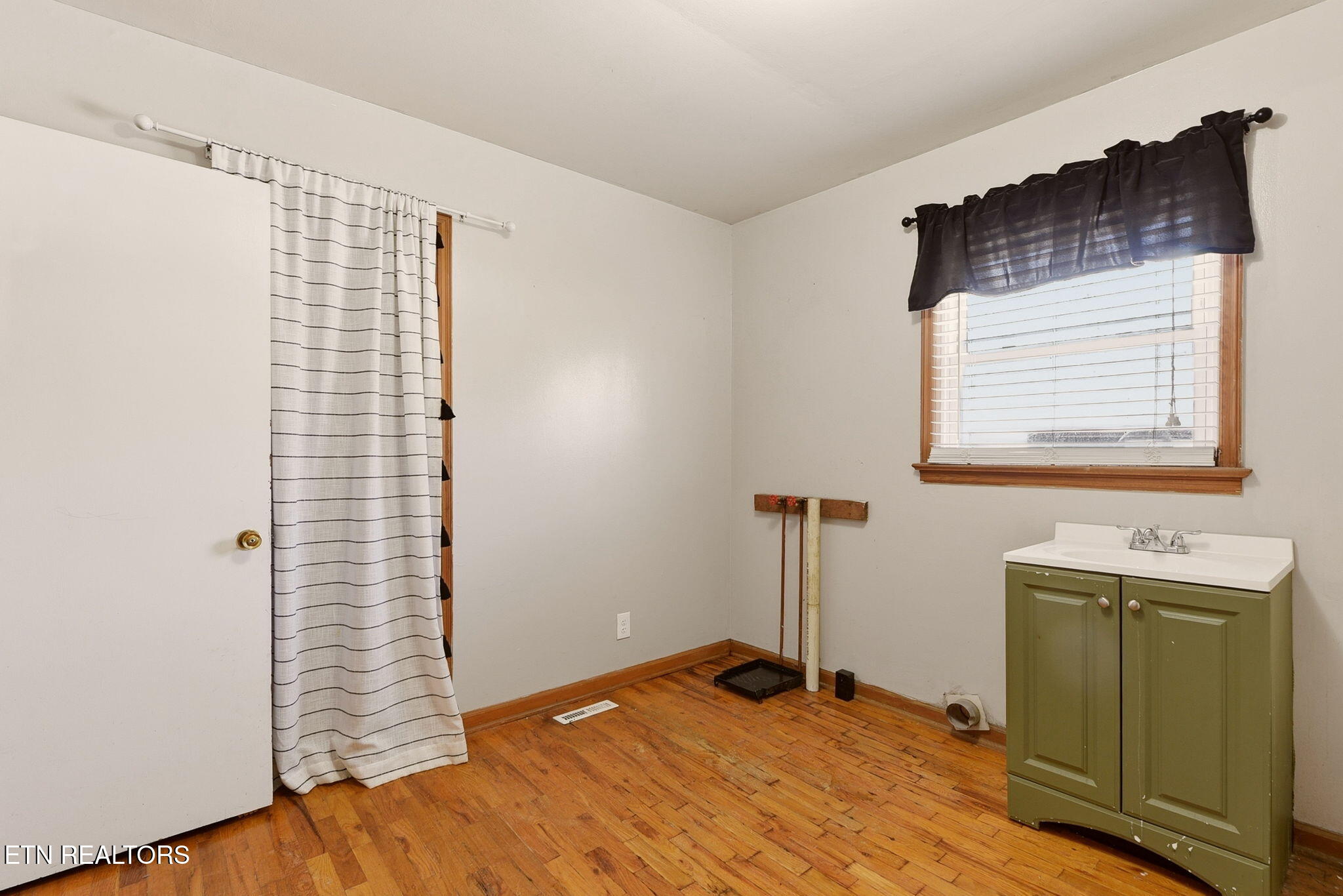 6815/6829 Texas Valley Road Knoxville TN 37938