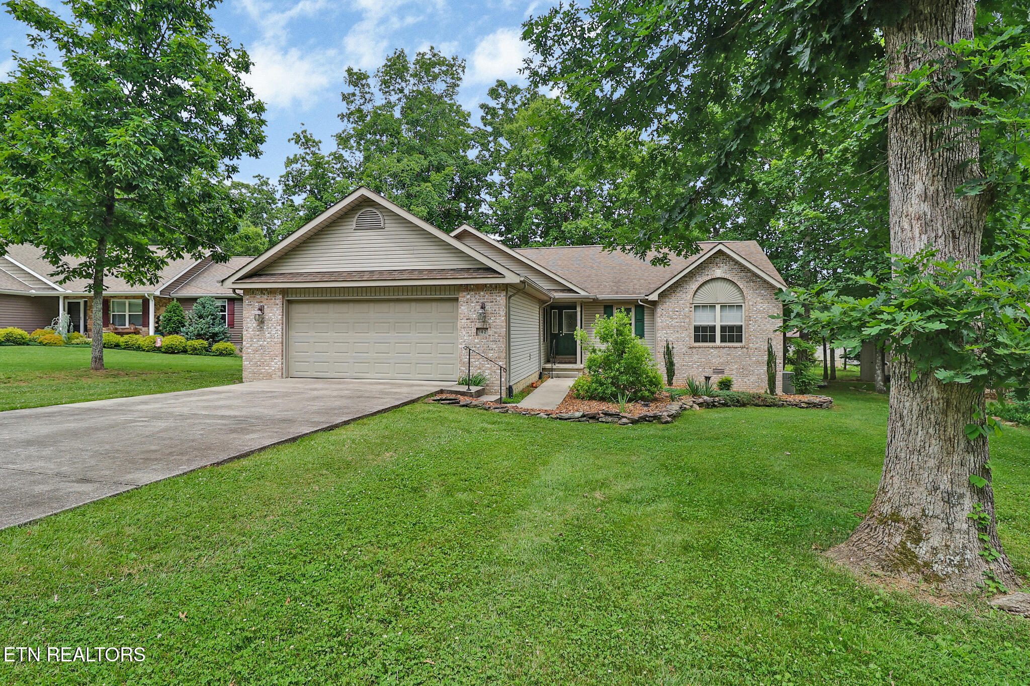 182 Berkshire Loop Fairfield Glade TN 38558