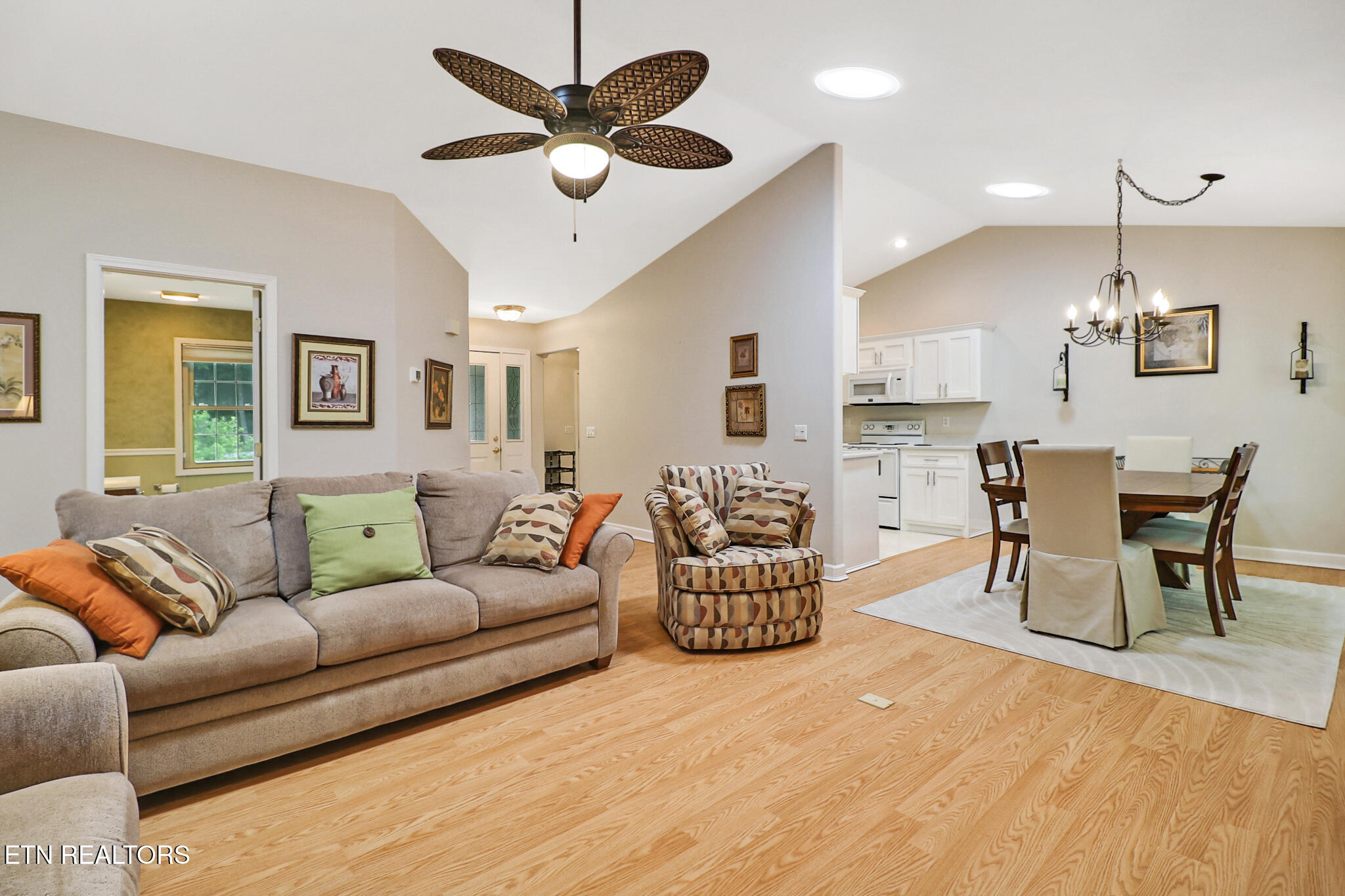 182 Berkshire Loop Fairfield Glade TN 38558