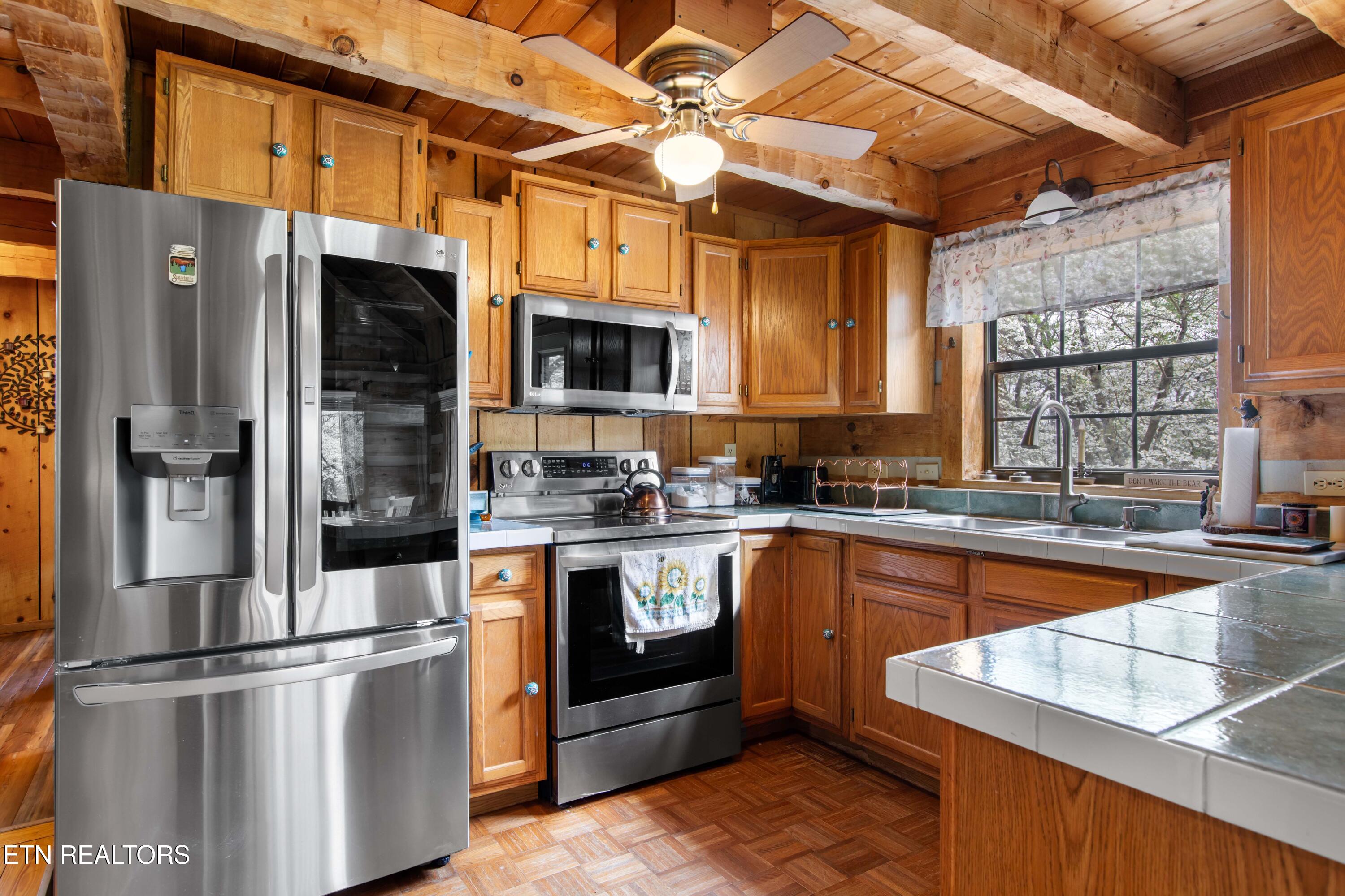 2168 Mountain Vista Road Sevierville TN 37876