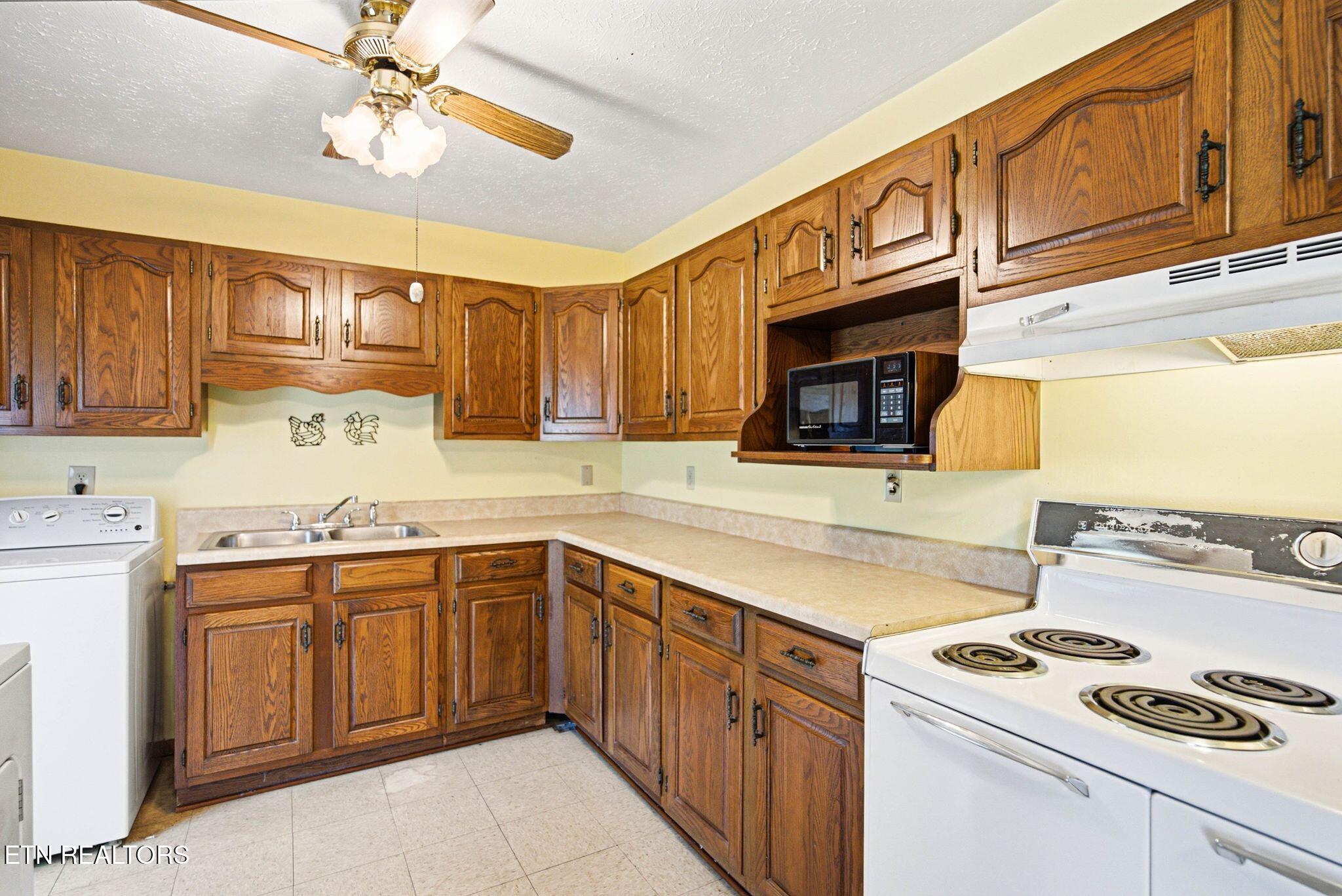 4308 NW Roaming Road Knoxville TN 37912