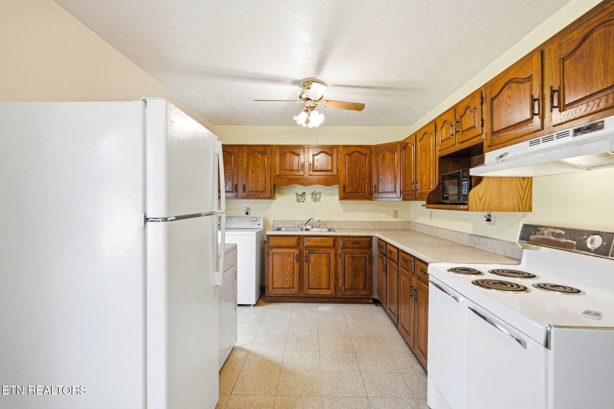 4308 NW Roaming Road Knoxville TN 37912